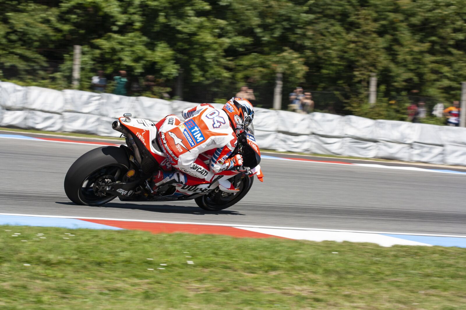 Canon EOS 1000D (EOS Digital Rebel XS / EOS Kiss F) sample photo. Motorcycle, racing, motorsport photography