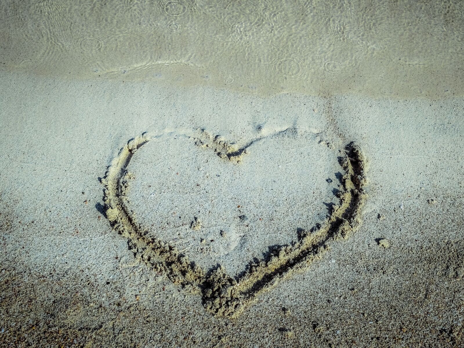 Nikon D3300 sample photo. Faded love, love, heart photography