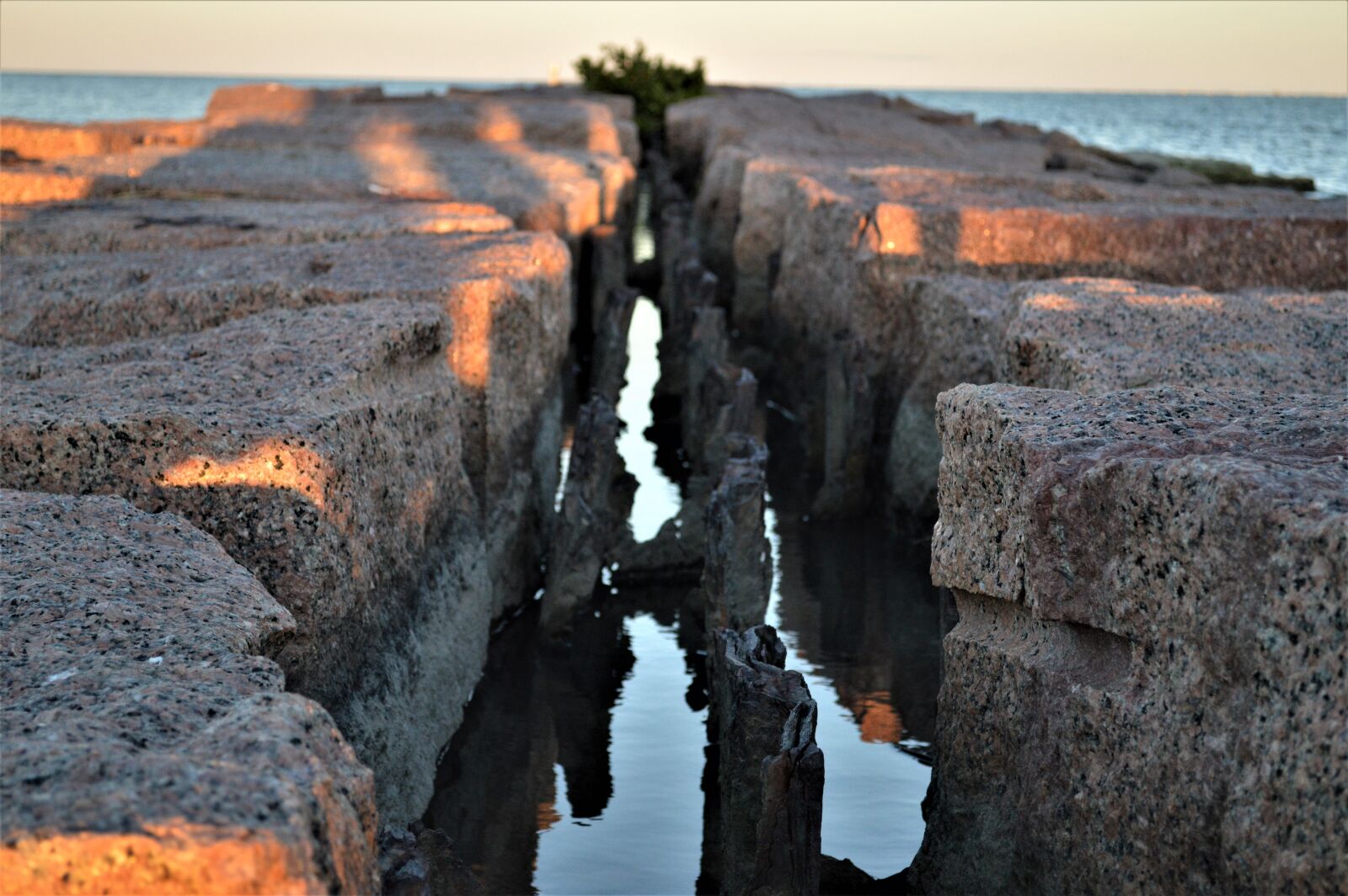 Nikon D3200 sample photo. Rocky, jetty, poc photography