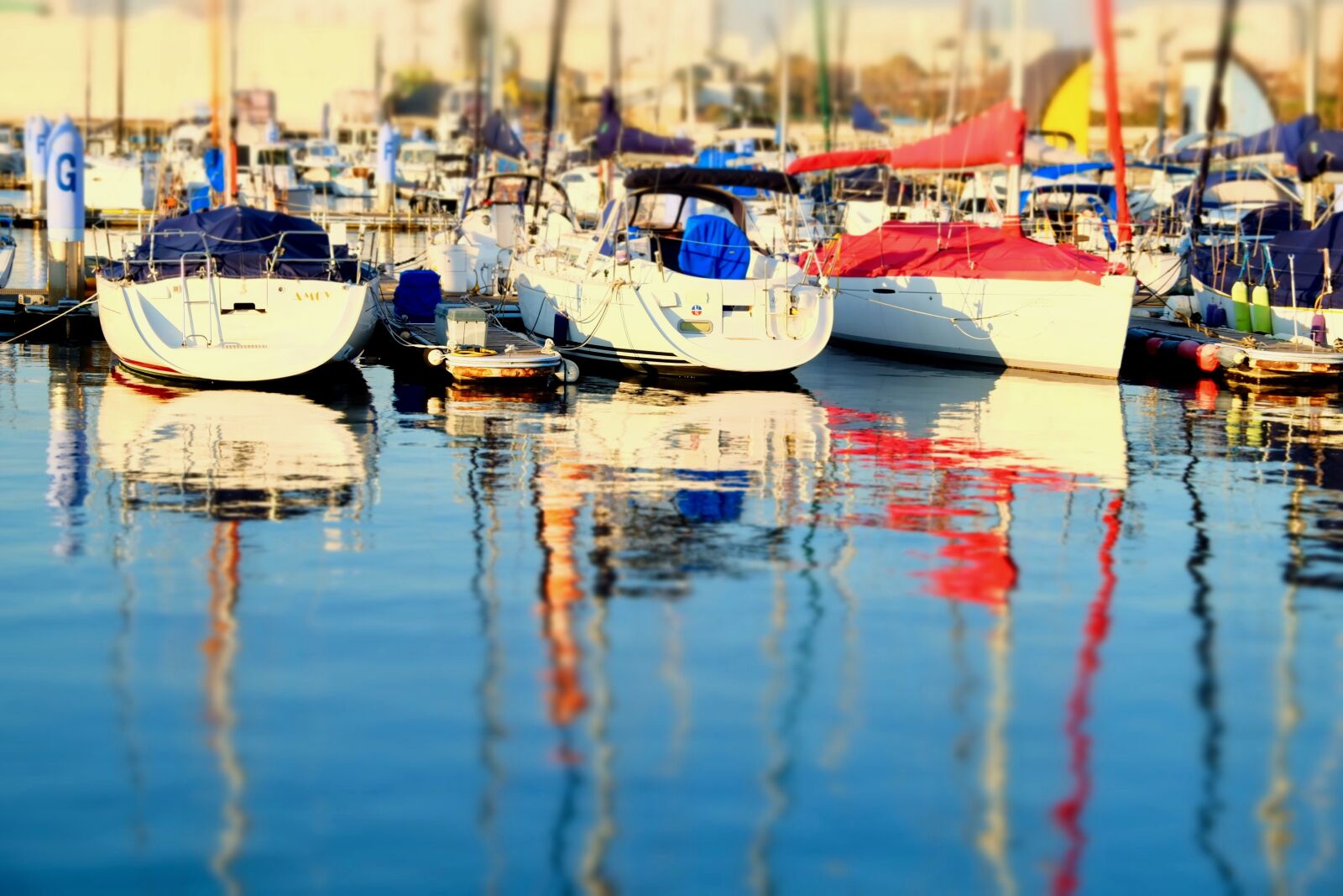 Fujifilm X-T10 sample photo. Yachts, harbor, sunset photography