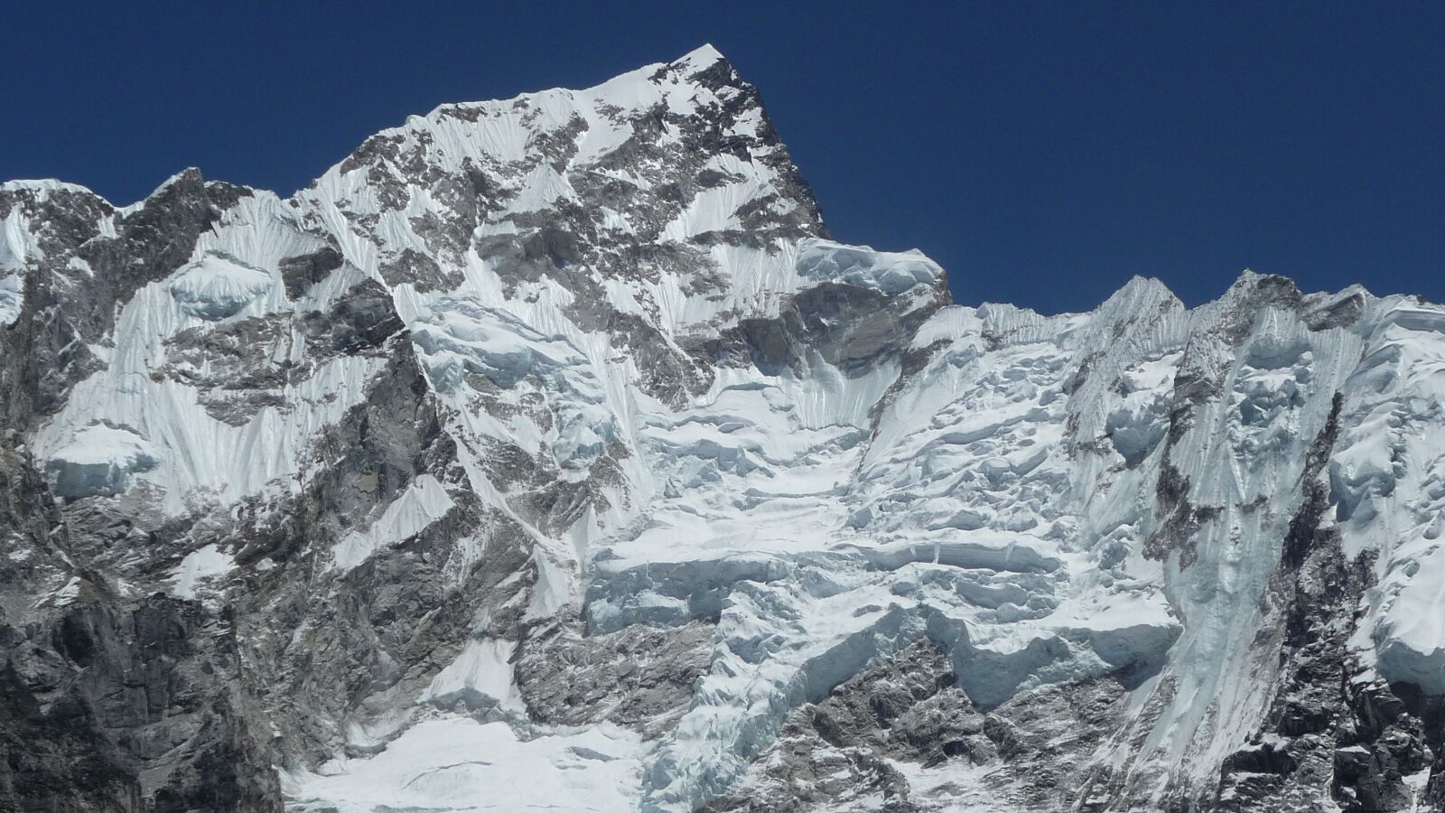 Panasonic Lumix DMC-TZ5 sample photo. Nupse, nepal, khumbu photography