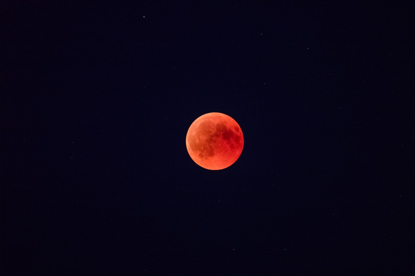 Sony Cyber-shot DSC-RX10 III sample photo. Moon, lunar eclipse, blood photography