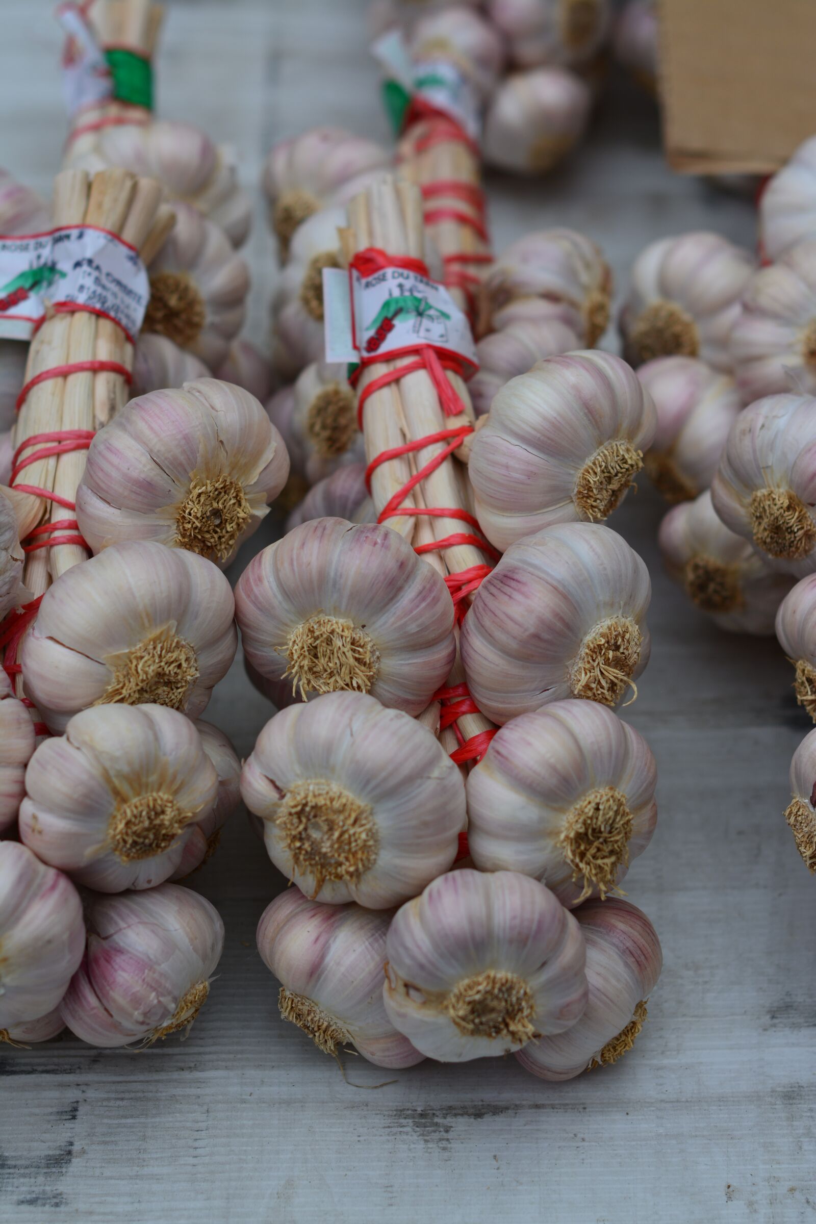 Nikon D7100 sample photo. Look, market, garlic photography