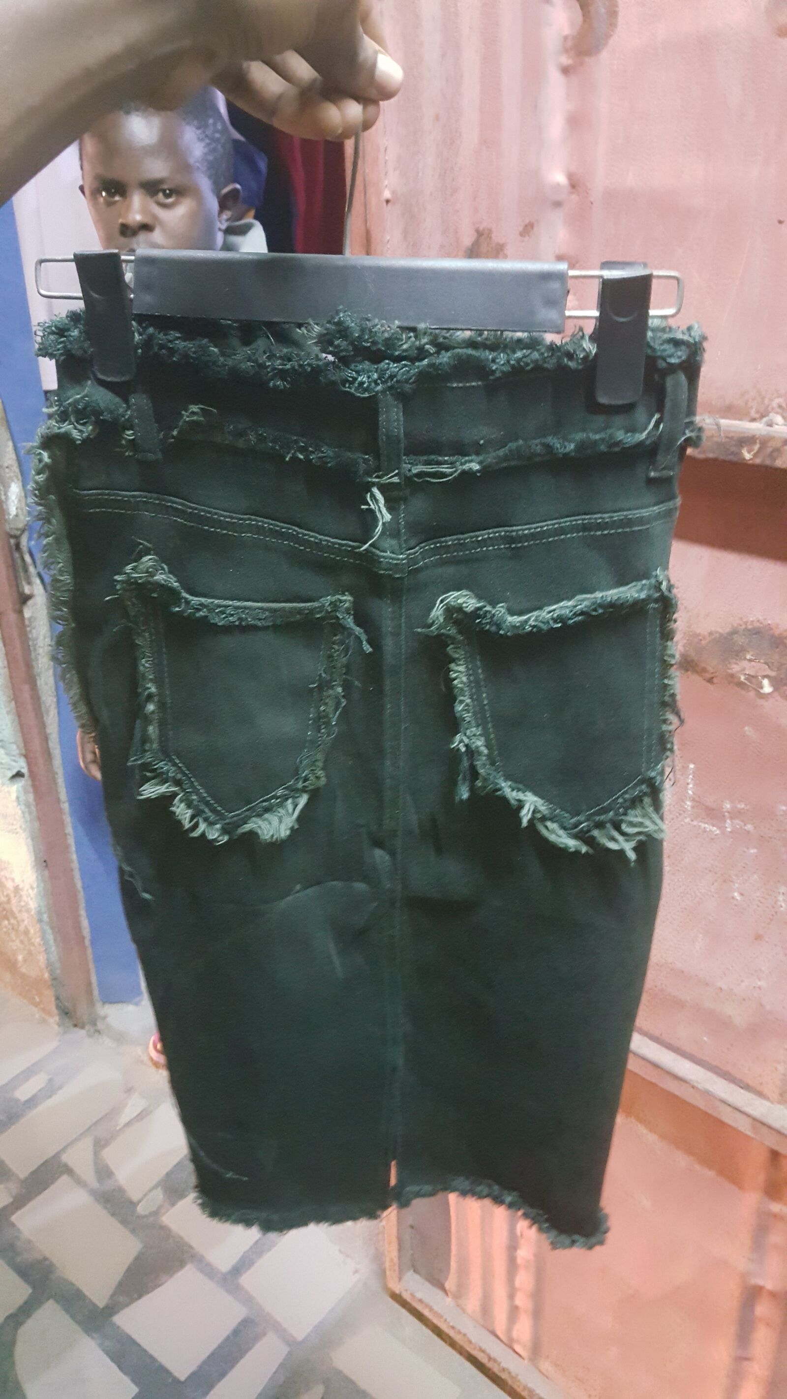 Samsung Galaxy Note5 sample photo. Green, skirt, mini photography