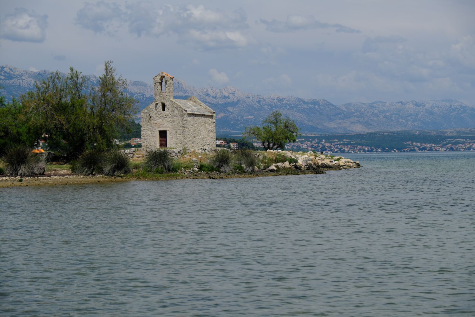 Fujifilm X-T2 sample photo. Chapel, island, croatia photography