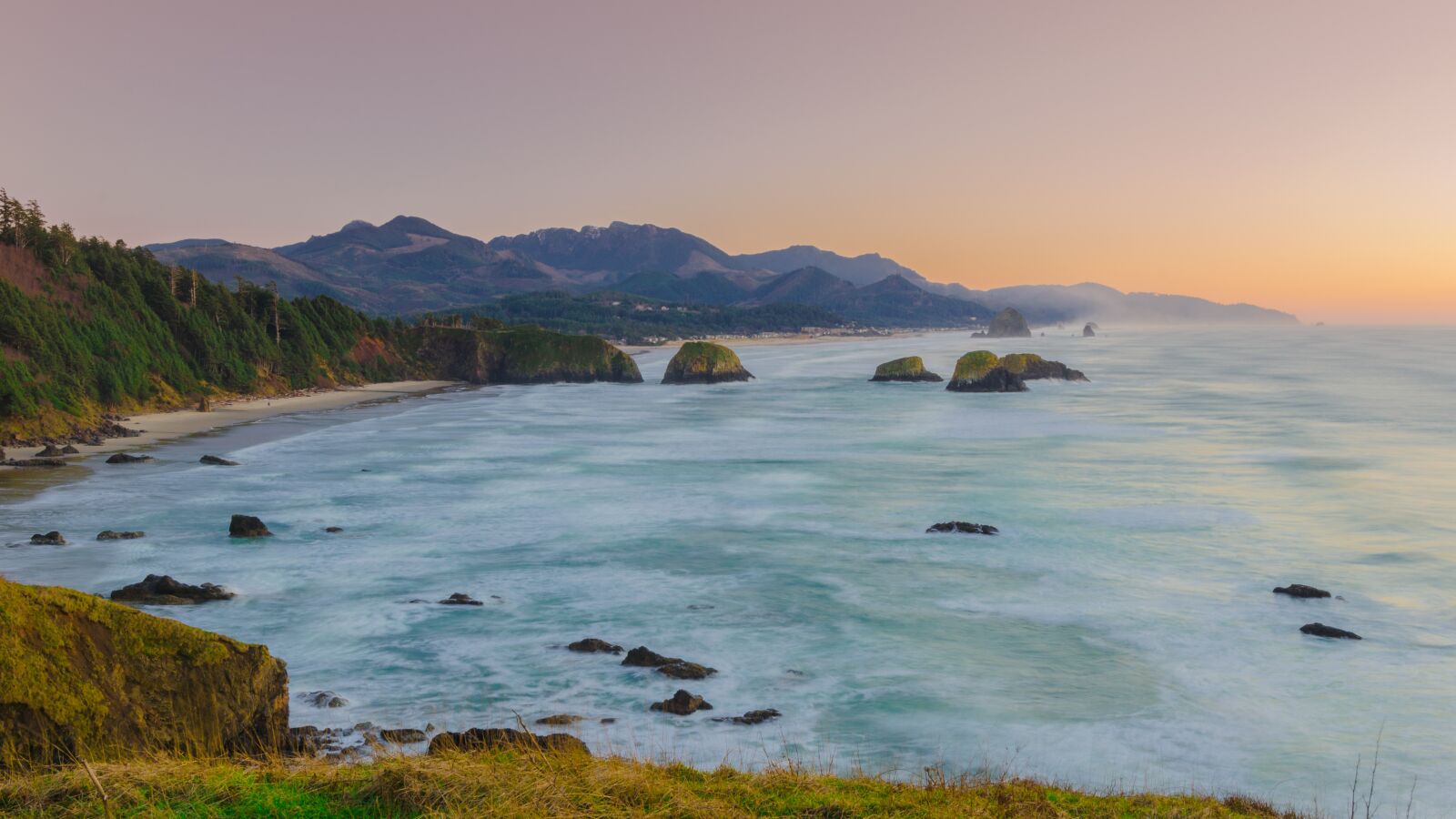Nikon D7000 sample photo. Beach, coast, dawn photography