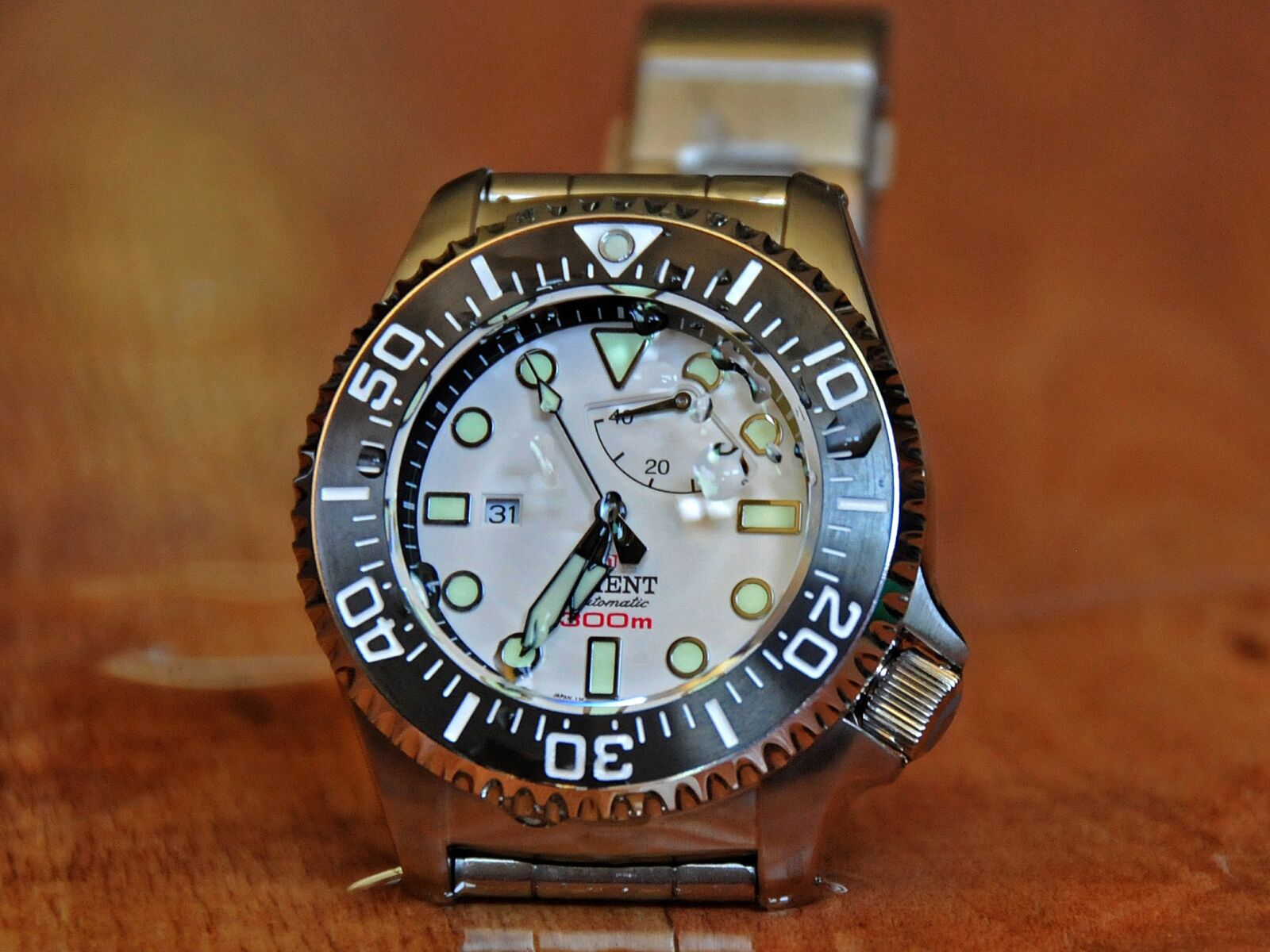 Nikon D300 sample photo. Hour s, orient, diver photography