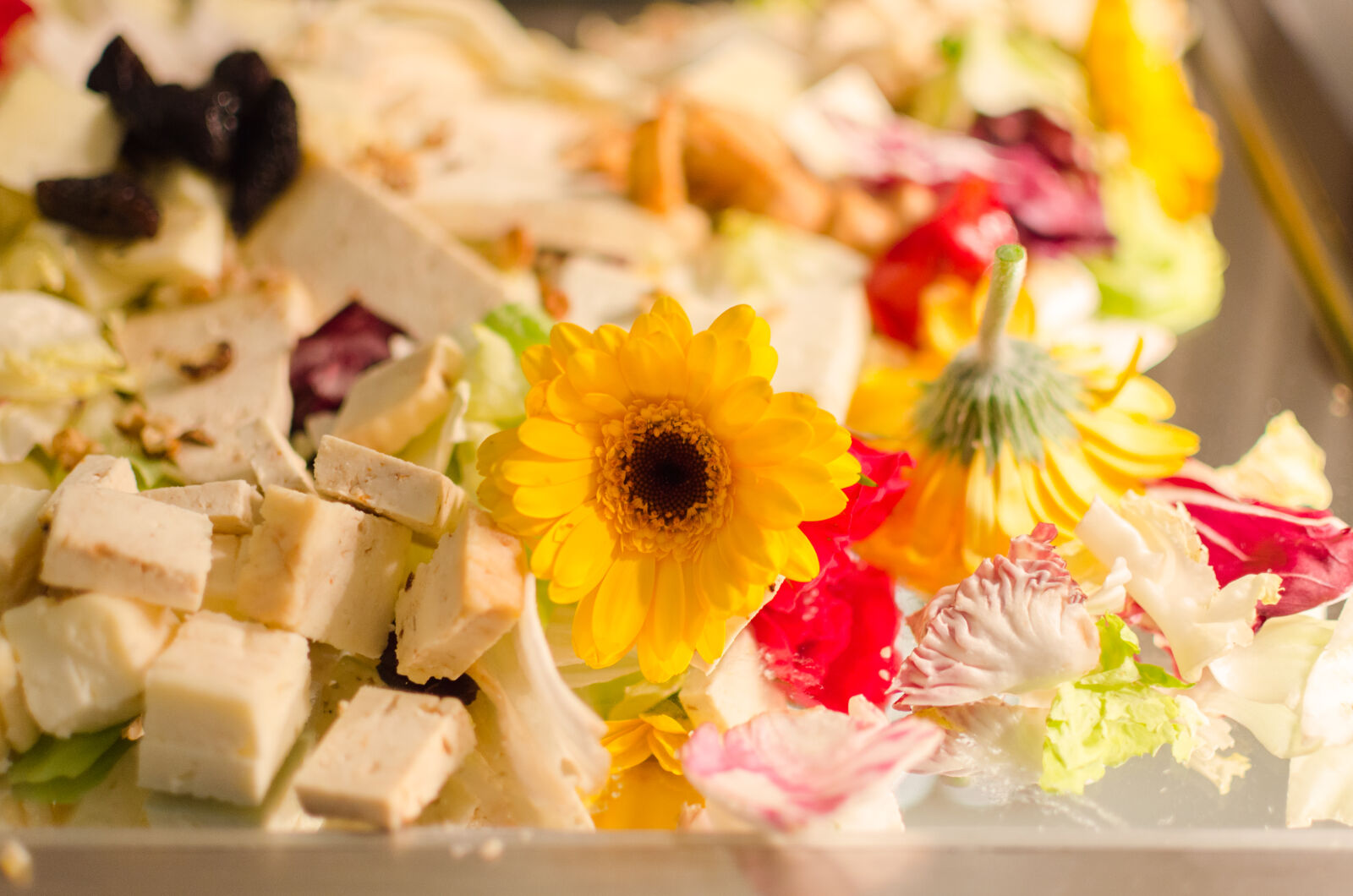 Nikon D5100 + Nikon AF-S DX Nikkor 35mm F1.8G sample photo. Appetizing, background, breakfast, cake photography