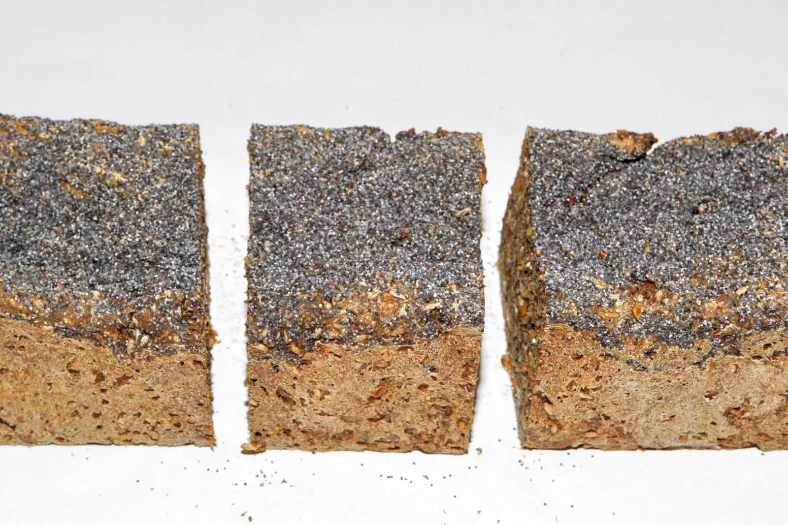 Canon EOS-1D Mark III sample photo. Rye bread, blue poppy photography
