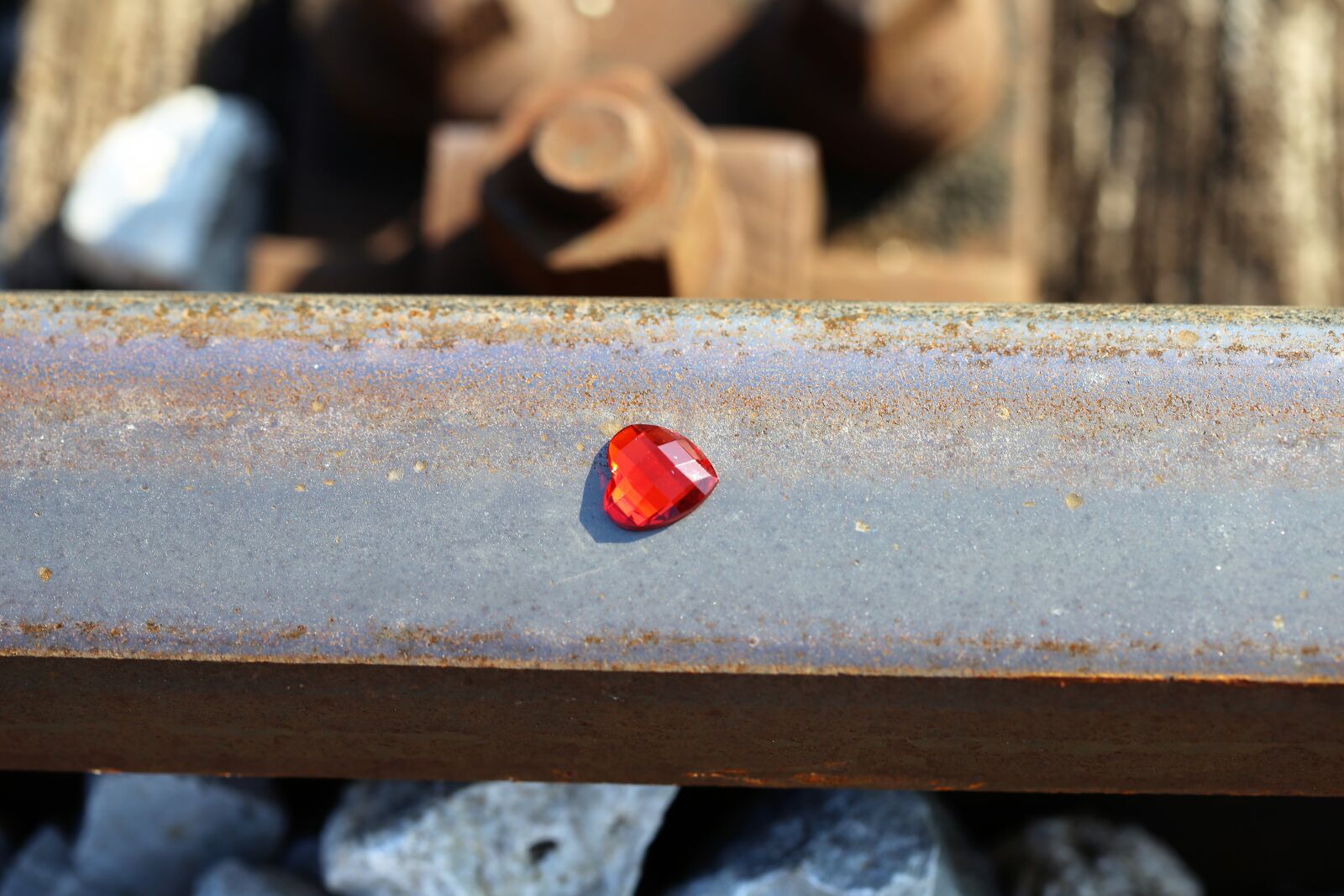 Canon EOS 6D + Canon EF 100mm F2.8 Macro USM sample photo. Red heart on railway photography