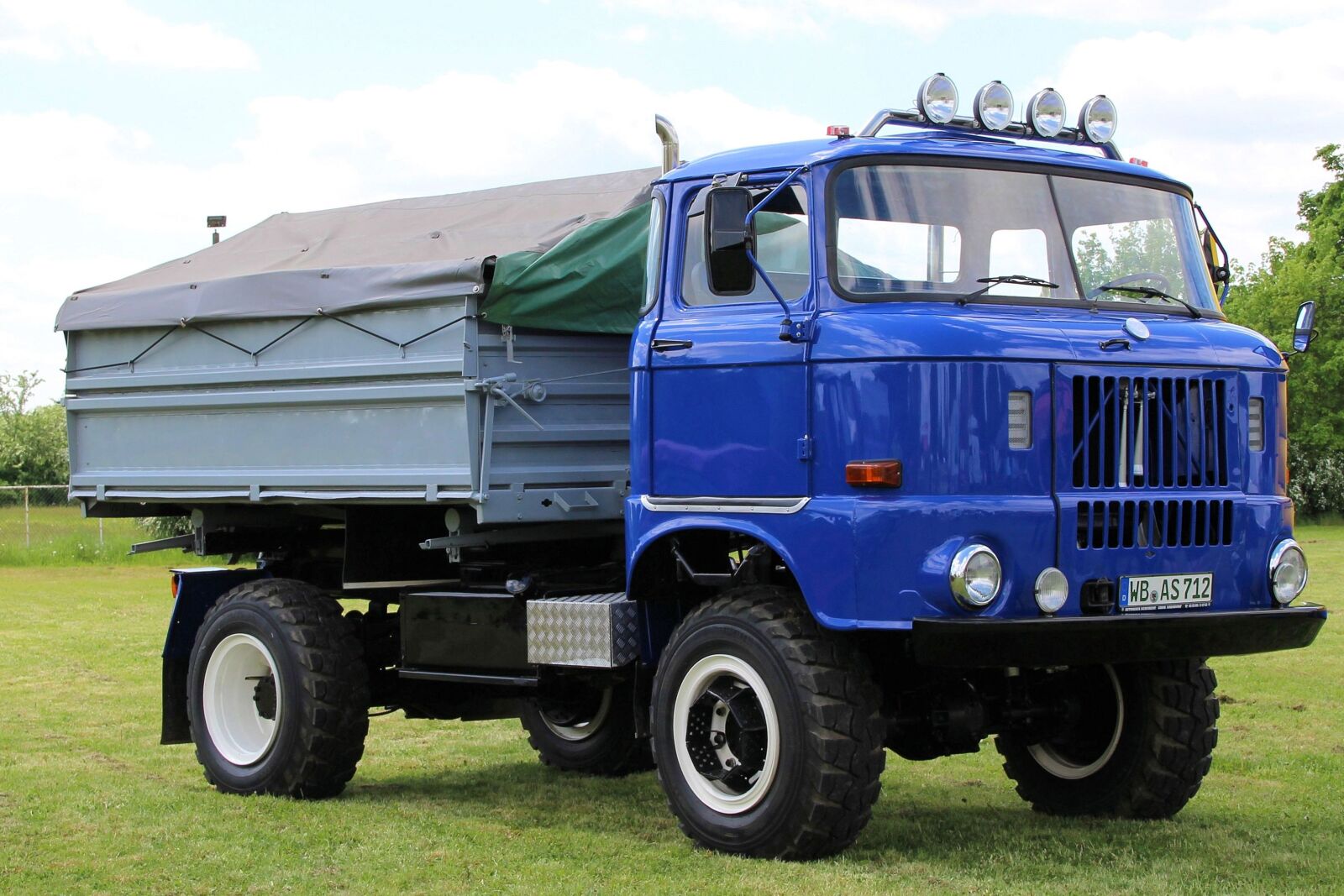 Canon EF-S 18-135mm F3.5-5.6 IS sample photo. Truck, ifa w50, ddr photography