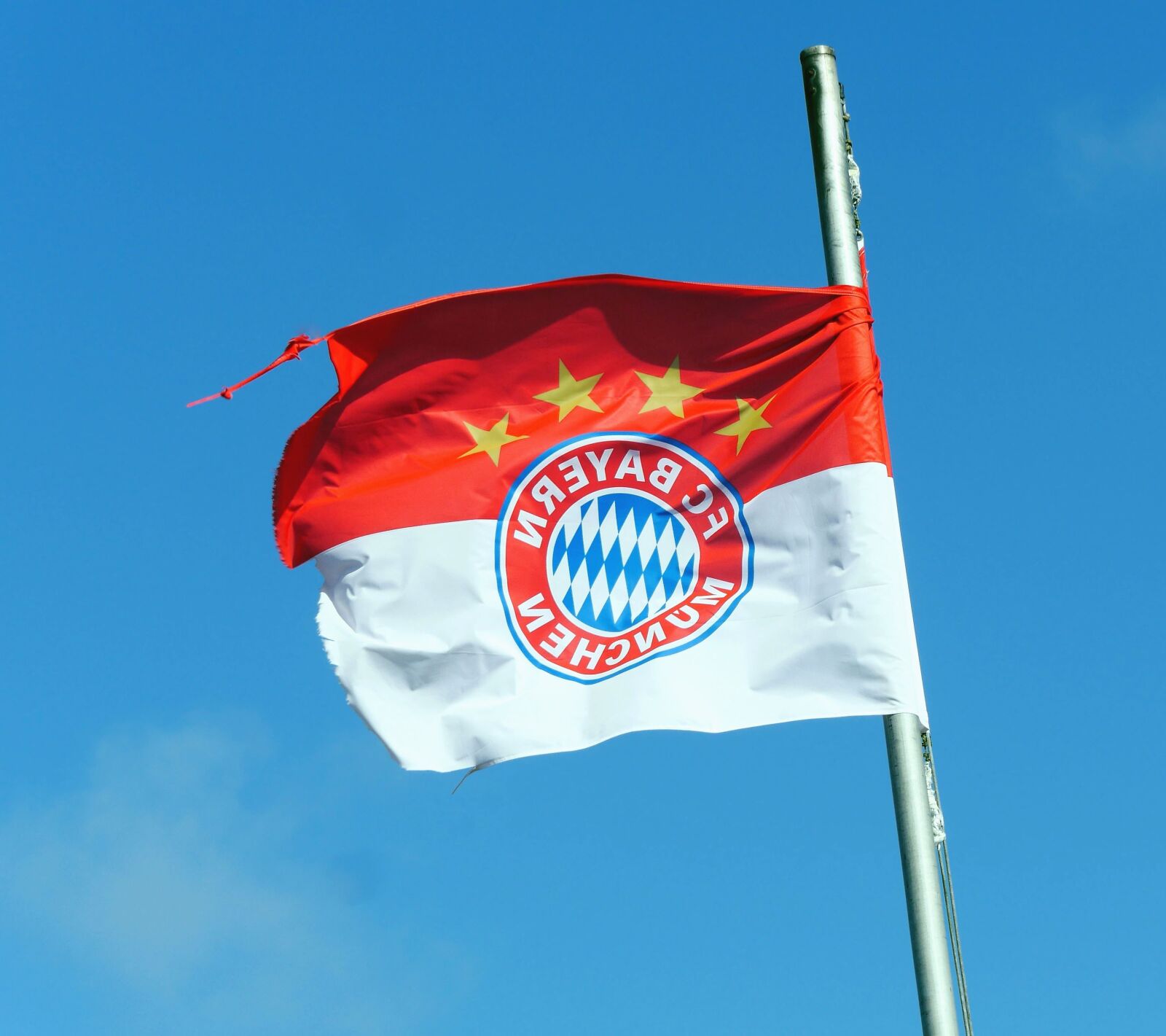 Panasonic Lumix DMC-GH3 sample photo. Flag, canvas, wind, sky photography