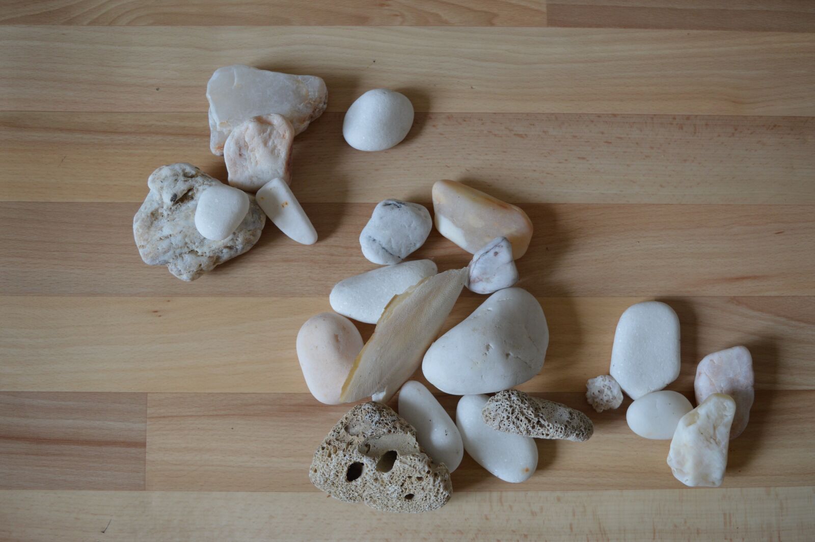 Nikon D3200 sample photo. Pebbles, rhinestones, beach photography