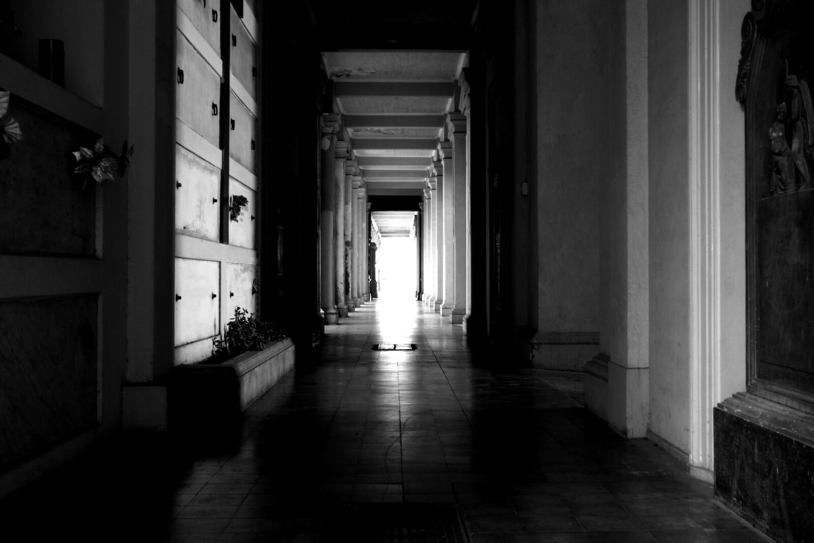 Panasonic Lumix DMC-FZ70 sample photo. Hall, path, abandoned photography