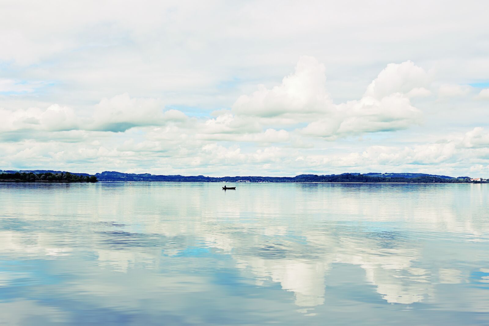 Canon EOS 6D + Canon EF 50mm F1.4 USM sample photo. Chiemsee, bavaria, germany photography