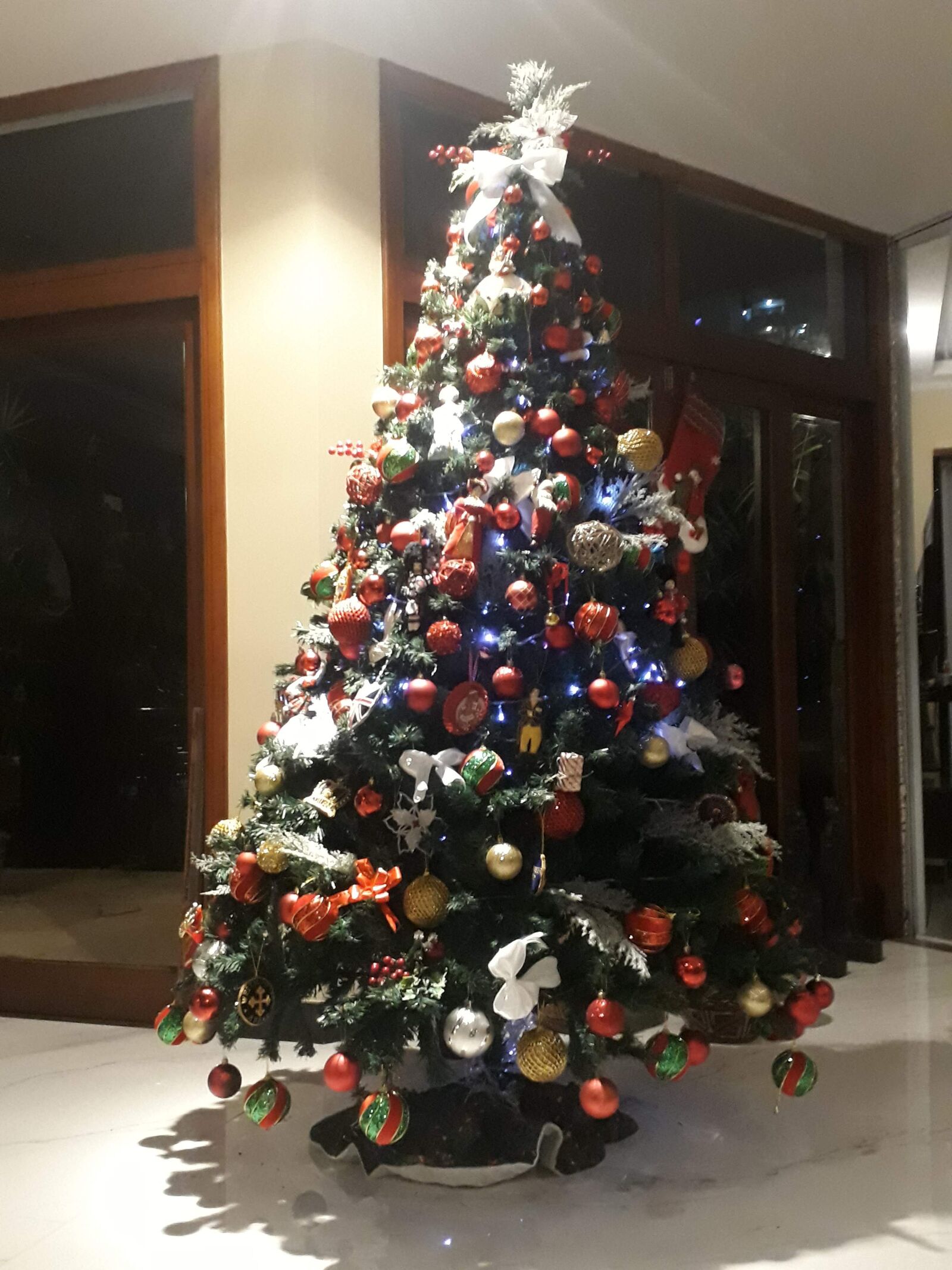 Samsung Galaxy J7 Prime sample photo. Christmas, christmas tree, december photography