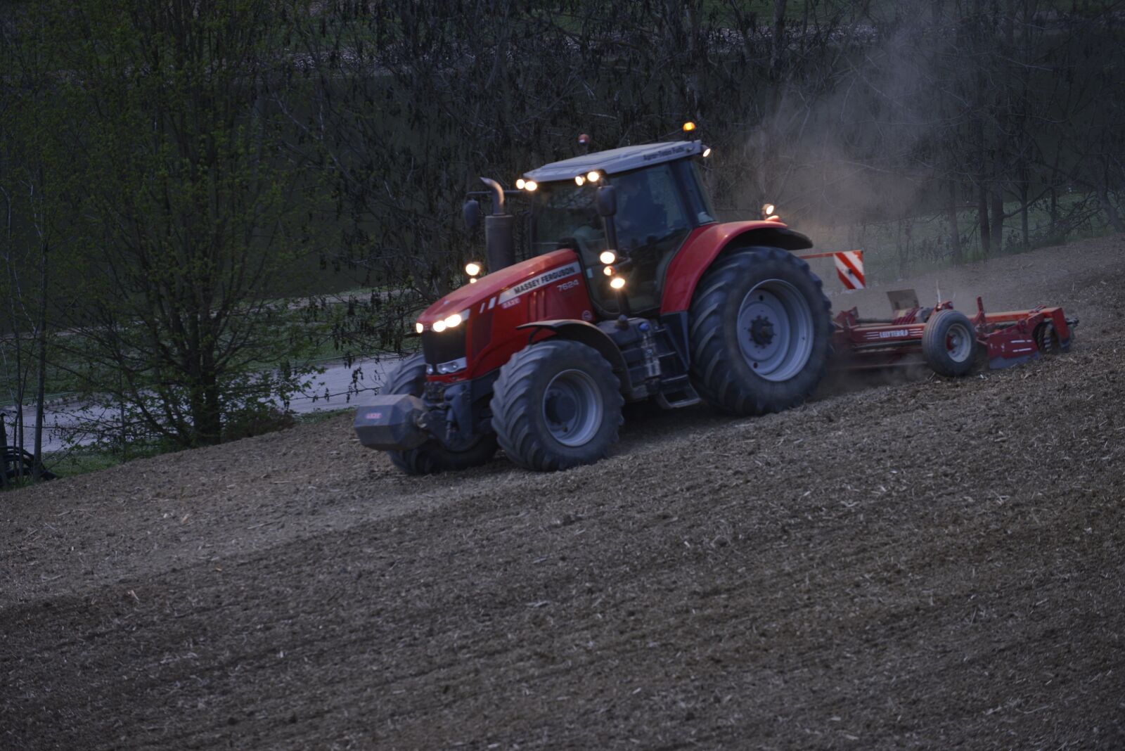 Nikon D800 sample photo. Tractor, field, agriculture photography