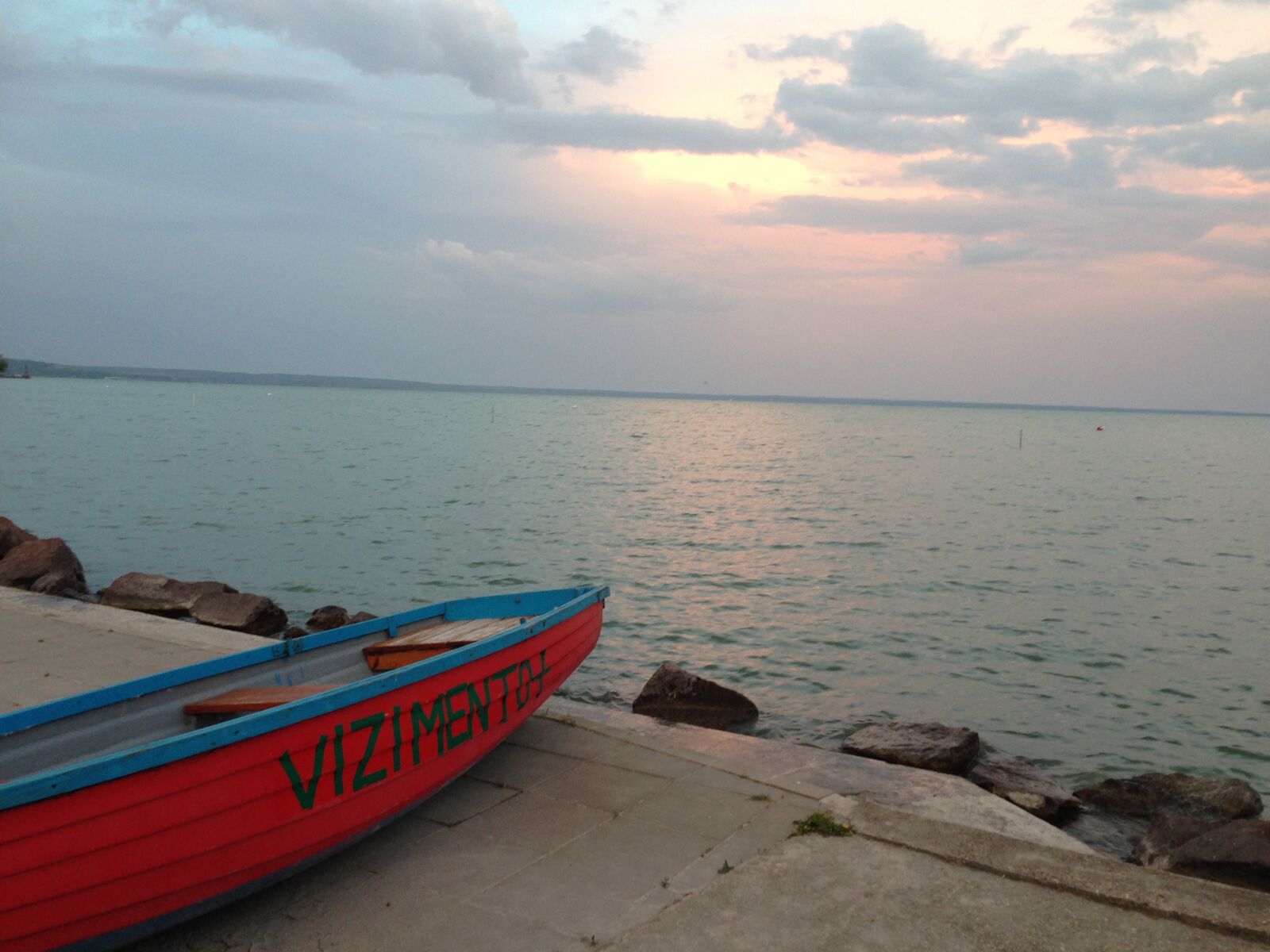 iPhone 5 back camera 4.12mm f/2.4 sample photo. Sunset, lake, nature photography