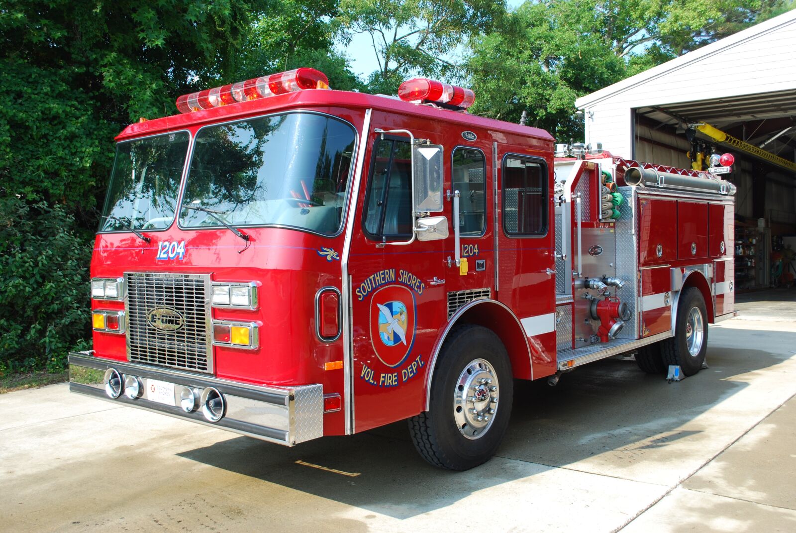 Nikon D60 sample photo. Fire truck, fire engine photography