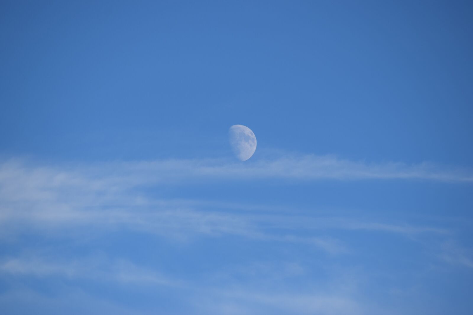Nikon D3300 sample photo. Luna, clouds, sky photography