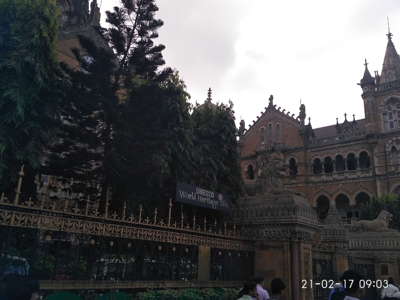 Xiaomi Redmi 3S sample photo. Mumbai, cst, unesco, board photography