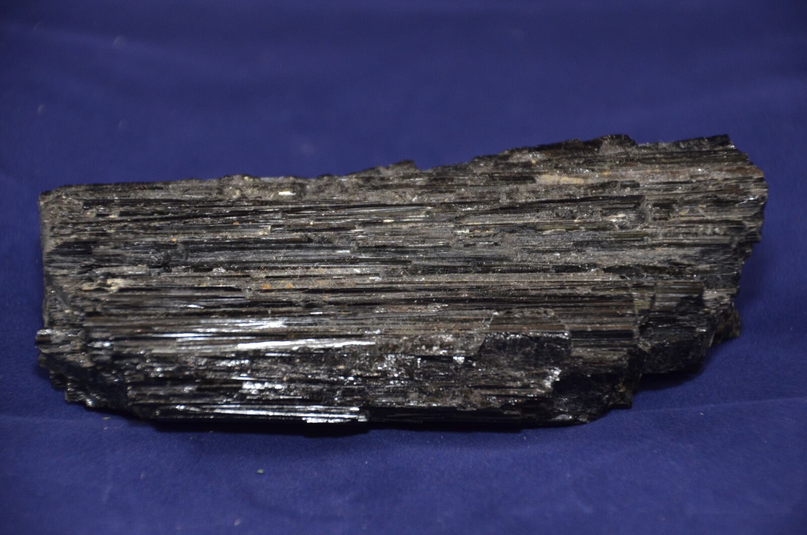 Nikon D7000 sample photo. Black tourmaline, specimen, stone photography