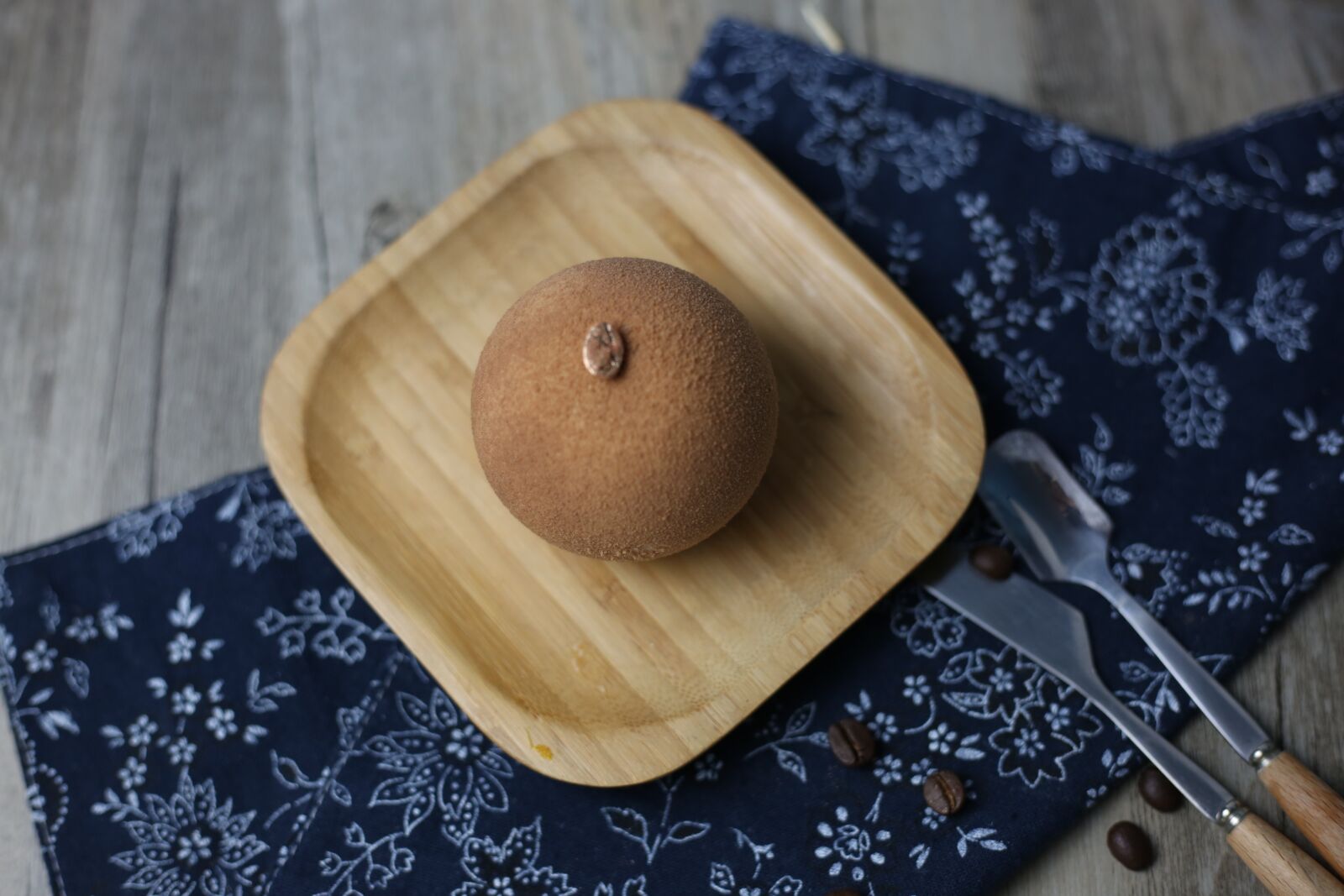 Canon EOS 5D Mark III sample photo. Wooden, wood, tables photography