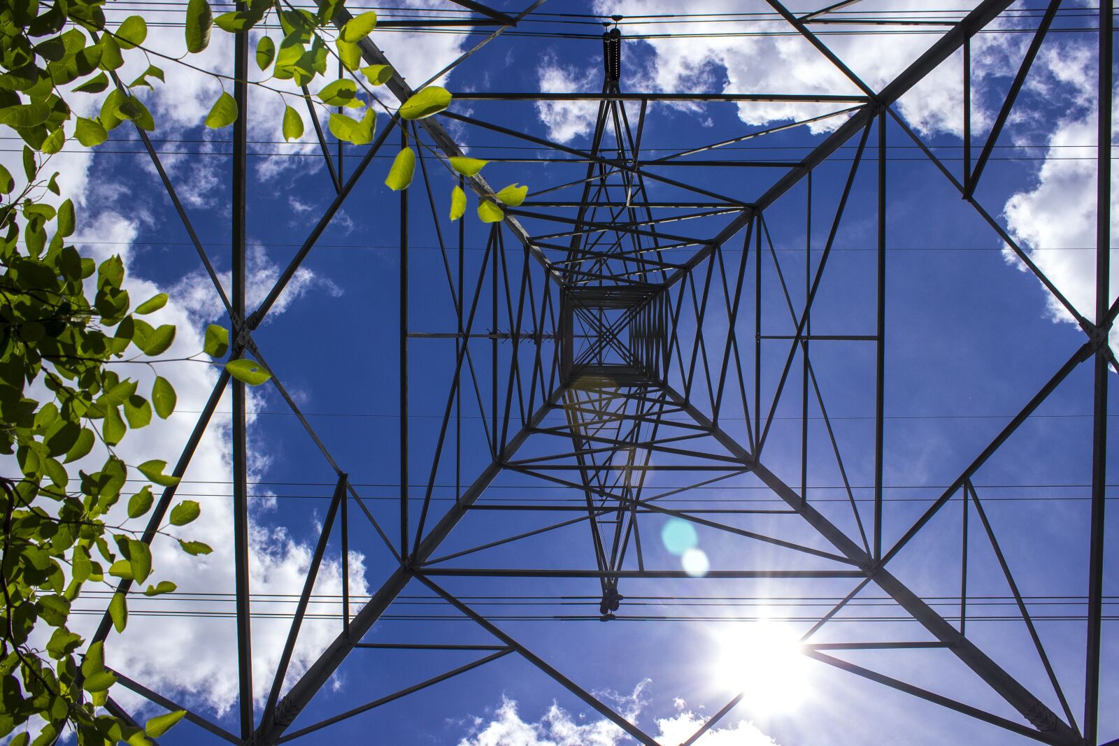 Canon EOS 600D (Rebel EOS T3i / EOS Kiss X5) sample photo. Sky, blue, electric photography