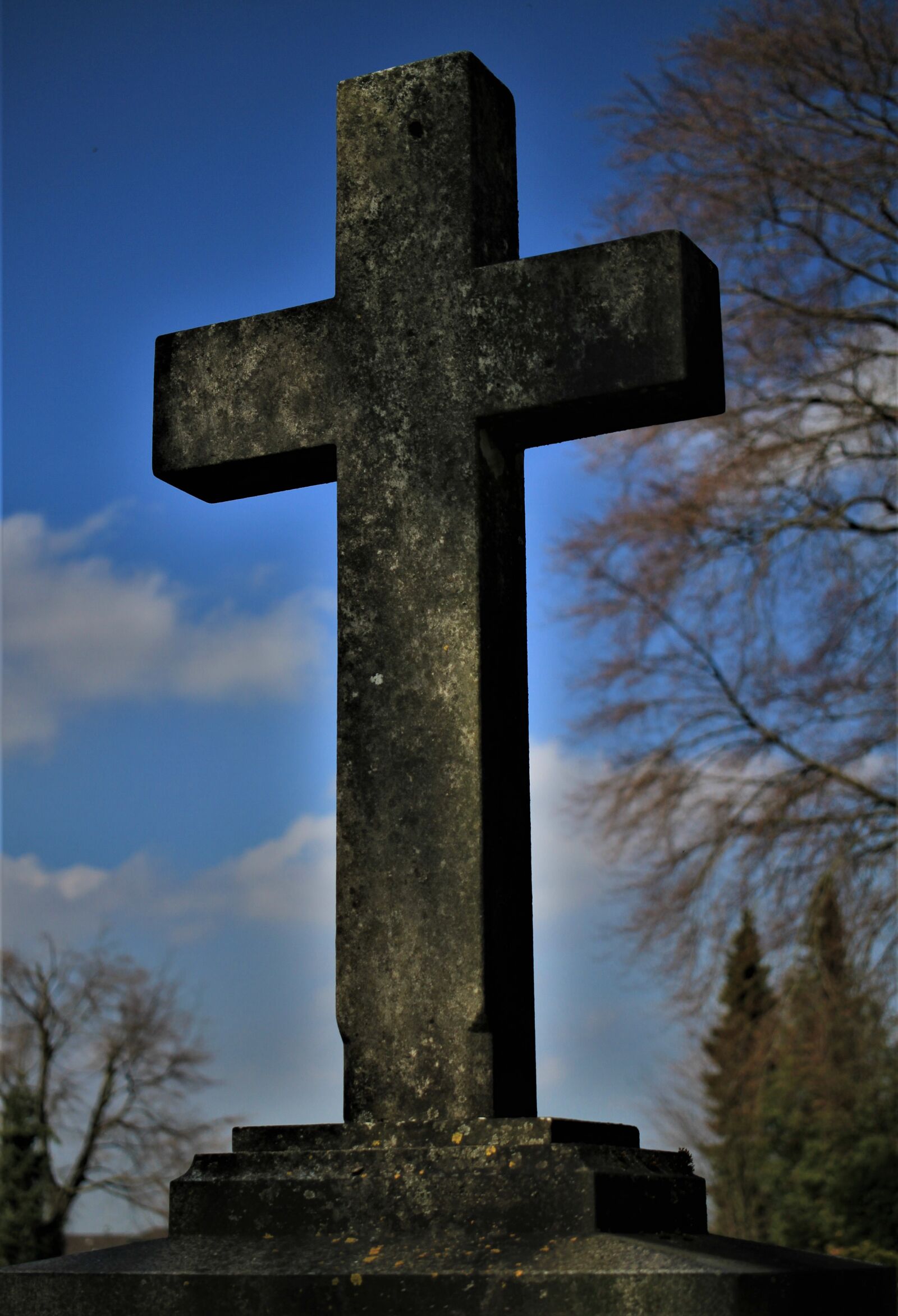 Canon EOS 7D sample photo. Cross, cemetery, tombstone photography