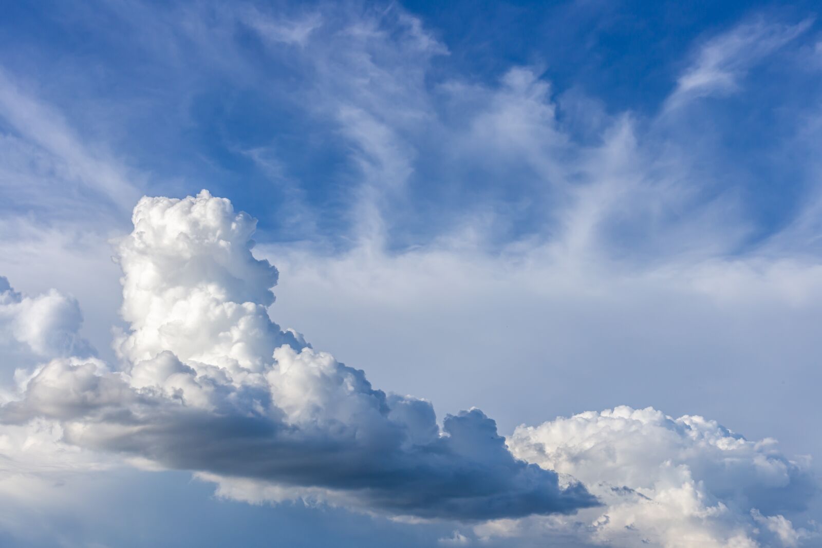 Canon EOS 6D + Canon EF 50mm F1.8 STM sample photo. Cumulus, clouds, landscape photography