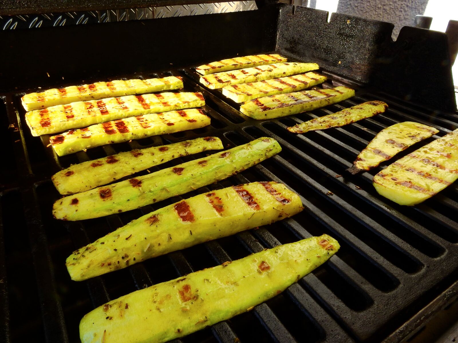Nikon Coolpix P900 sample photo. Barbecue, grilled, grill photography