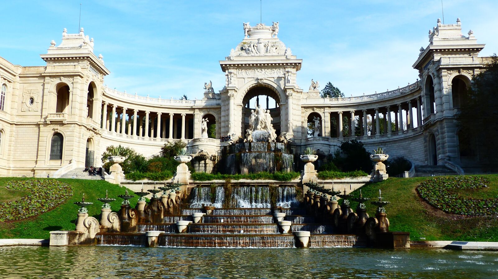 Panasonic Lumix DMC-FZ200 sample photo. Architecture, marseille, parc longchamp photography