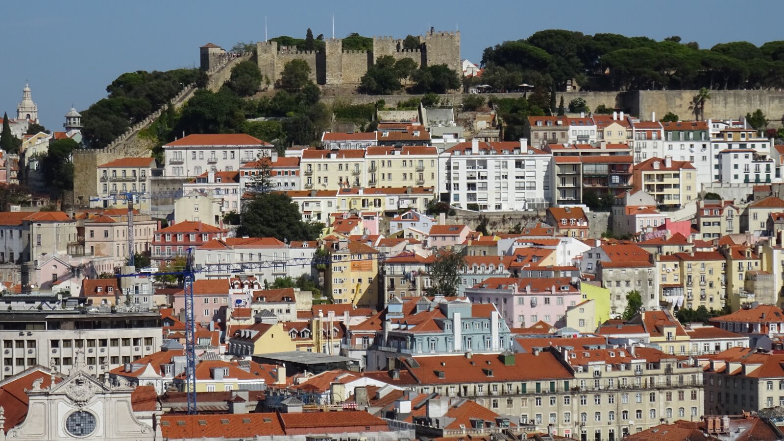 Sony DSC-HX60 sample photo. Lisbon, architecture, old town photography