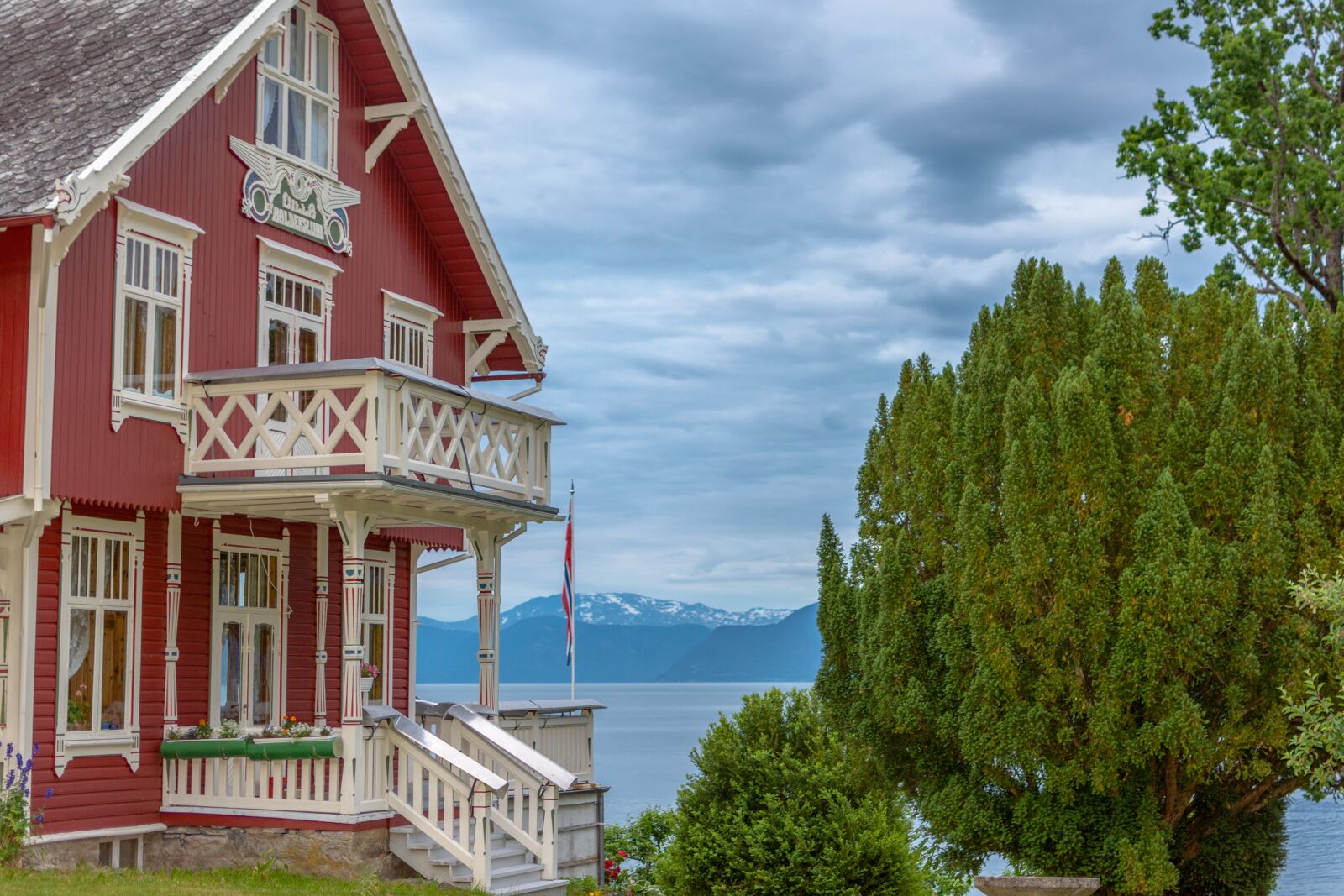 Nikon D7200 sample photo. House, scenic, landscape photography