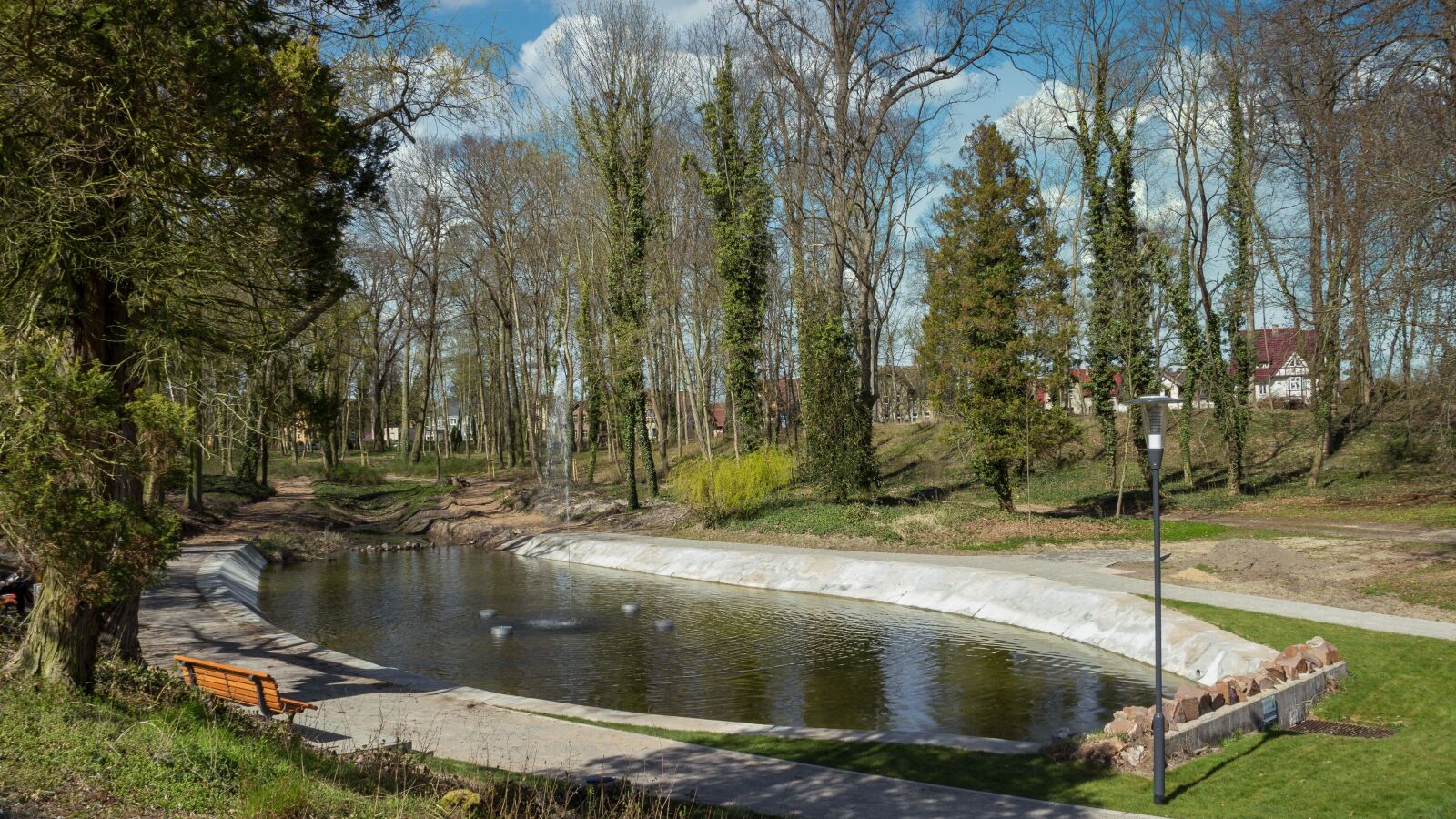 Canon EF-S 18-135mm F3.5-5.6 IS sample photo. Fountain, park, templin photography