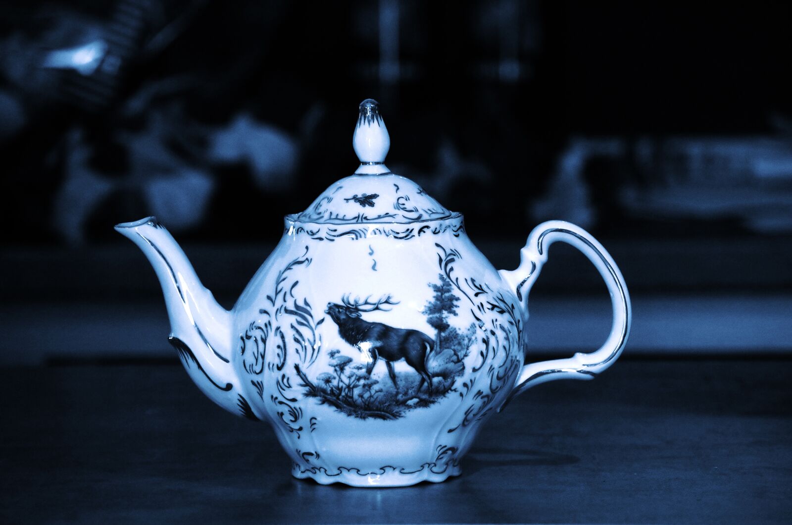 Pentax K-500 sample photo. Porcelain, tea pot, garnish photography