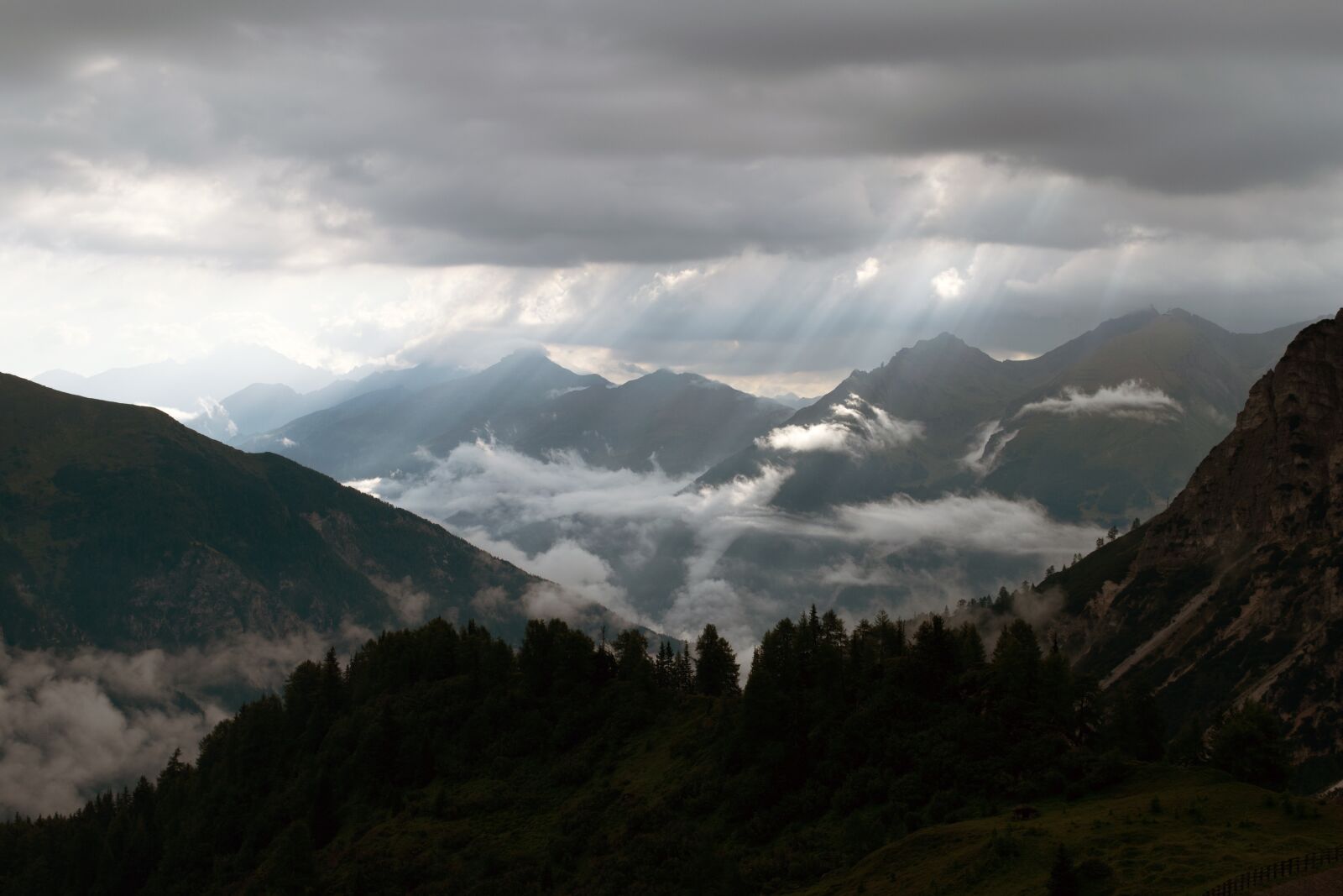 Nikon D5300 sample photo. Sunbeam, ladurns, edelweiss hut photography