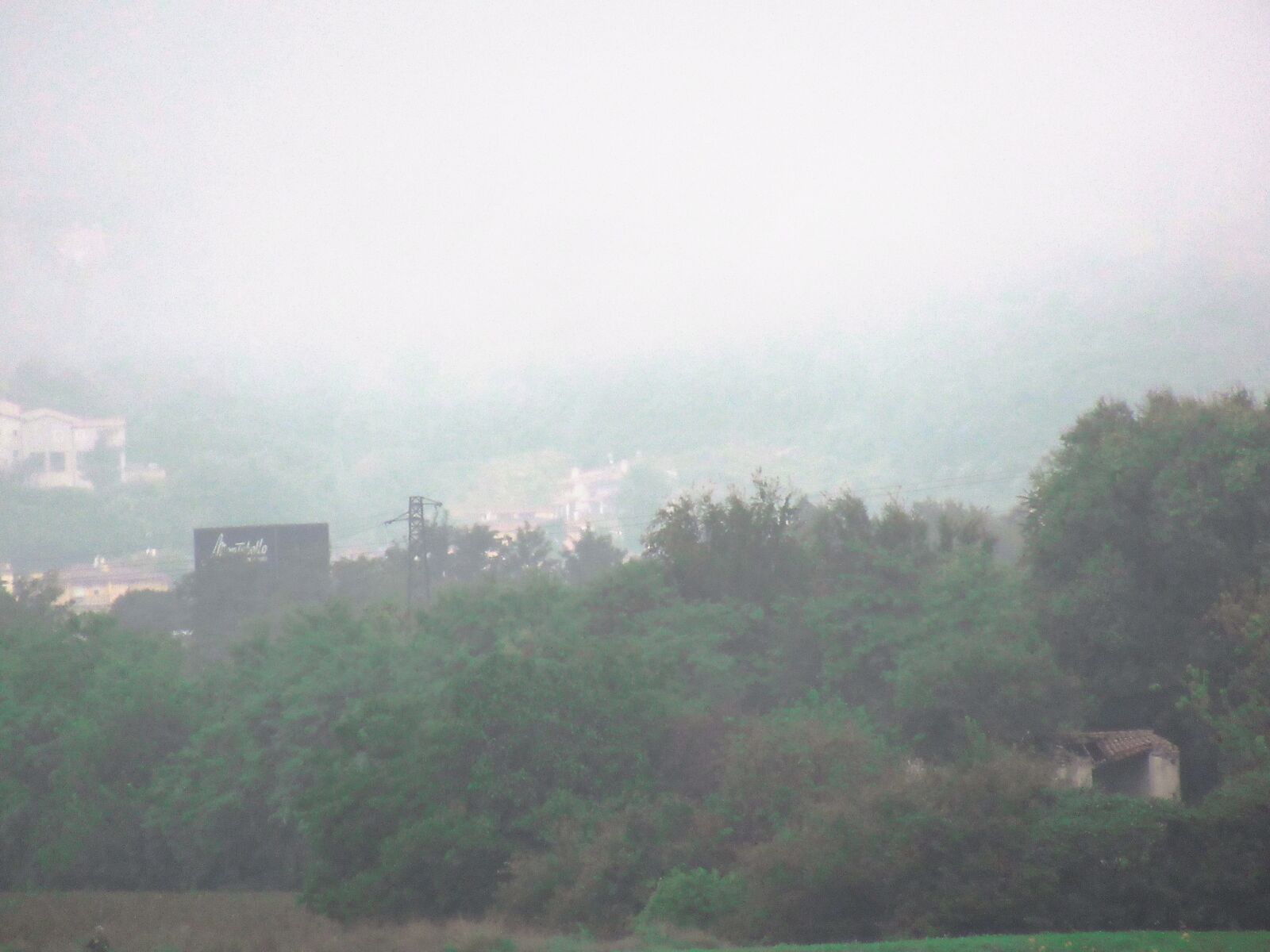 Canon PowerShot SX620 HS sample photo. Castle, fog, landscape photography