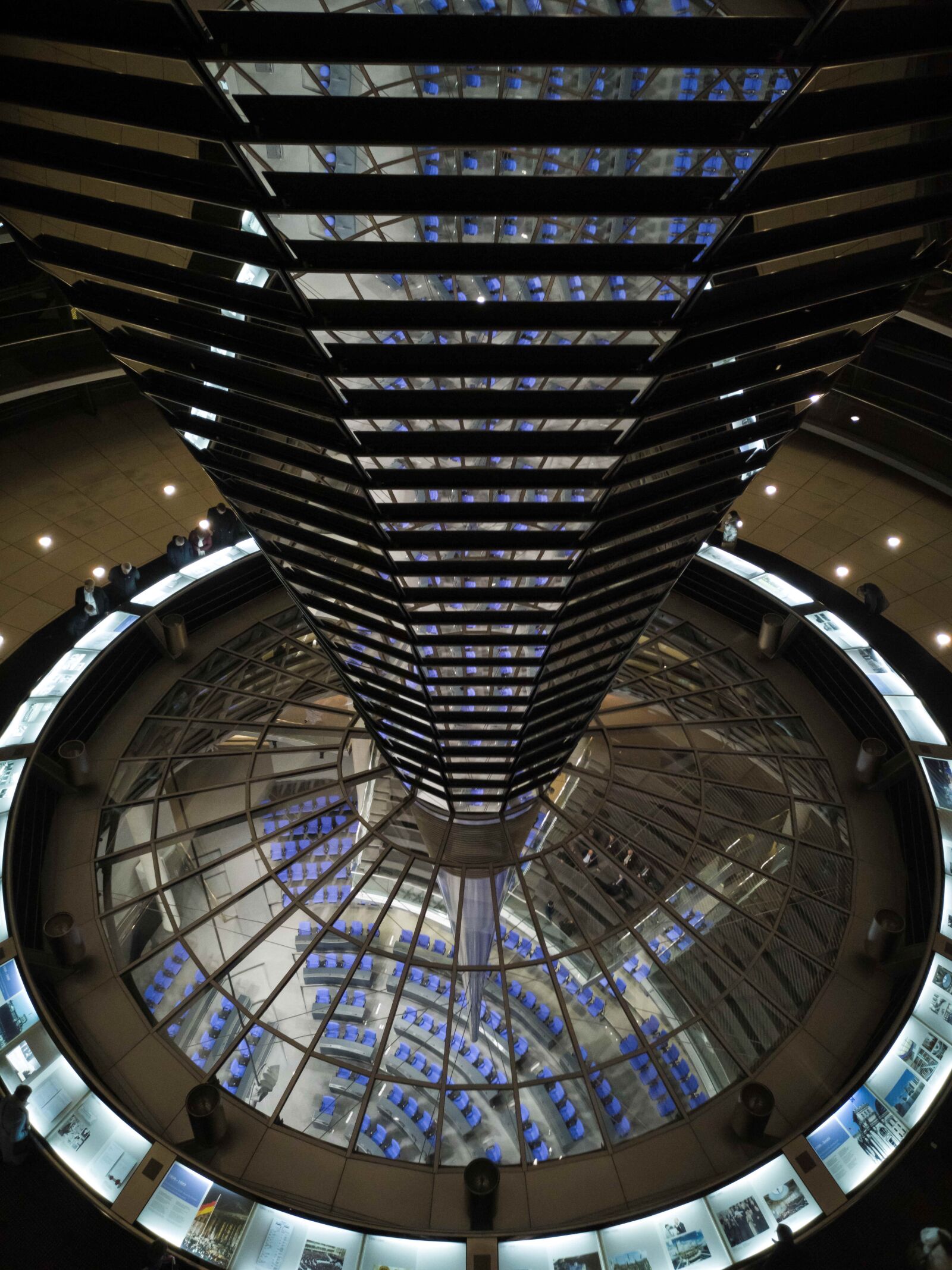 HUAWEI CLT-L09 sample photo. Berlin, reichstag dome, chamber photography