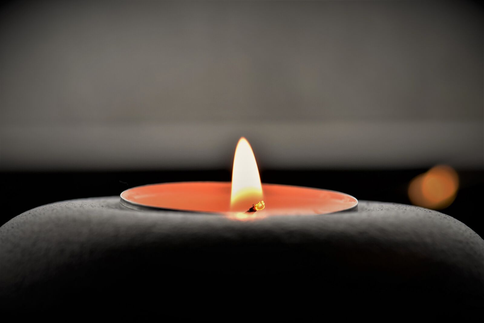 Nikon D5500 sample photo. Candle, light, fire photography