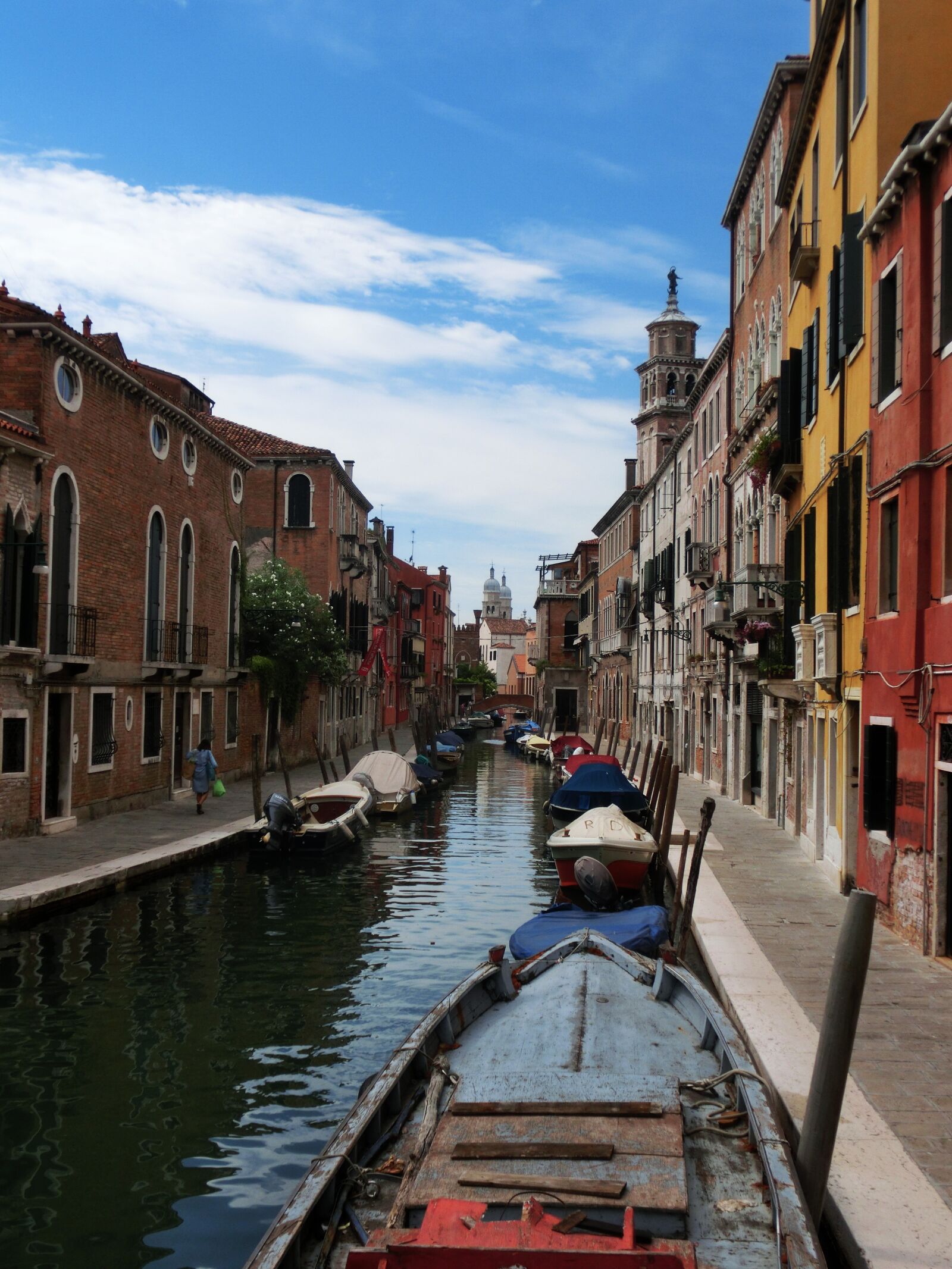 CASIO EX-ZR300 sample photo. Venice, road train, boats photography
