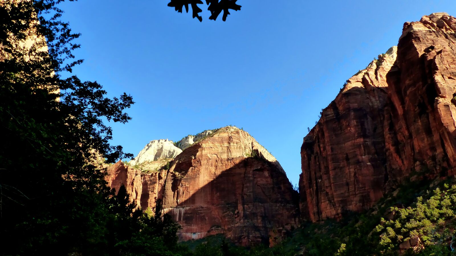 Panasonic Lumix DMC-FZ200 sample photo. Nature, mountain, sky photography