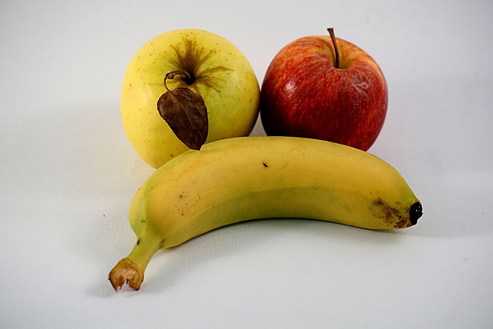 Sony a6000 sample photo. Fruit, apples and bananas photography