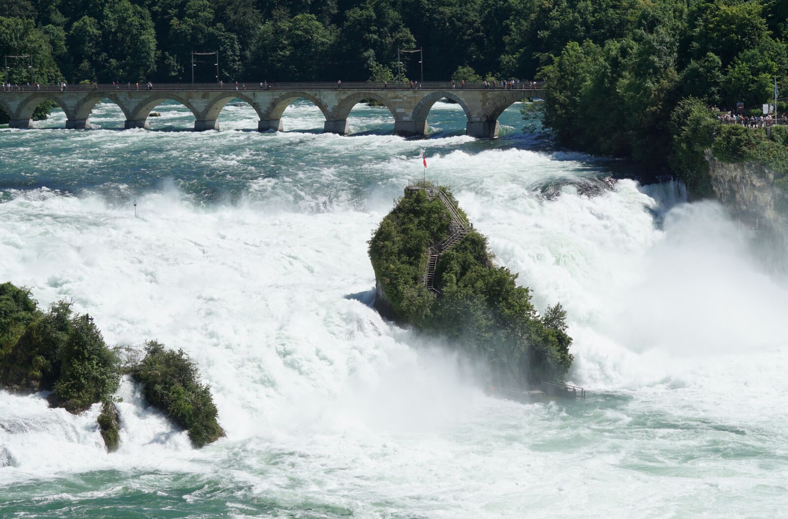 Sony ILCA-77M2 + Sony 70-400mm F4-5.6 G SSM sample photo. Rhine falls, high water photography