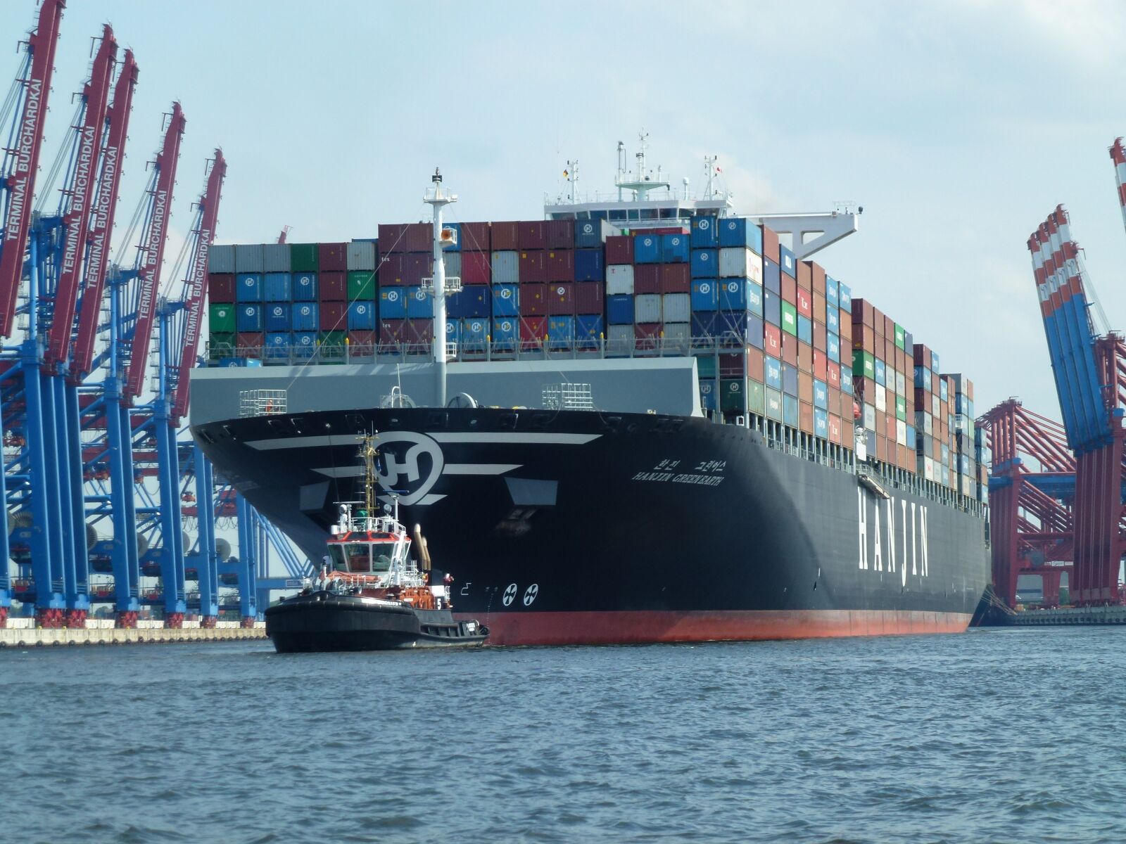 Leica V-Lux 30 / Panasonic Lumix DMC-TZ22 sample photo. Elbe, maritime, transport photography
