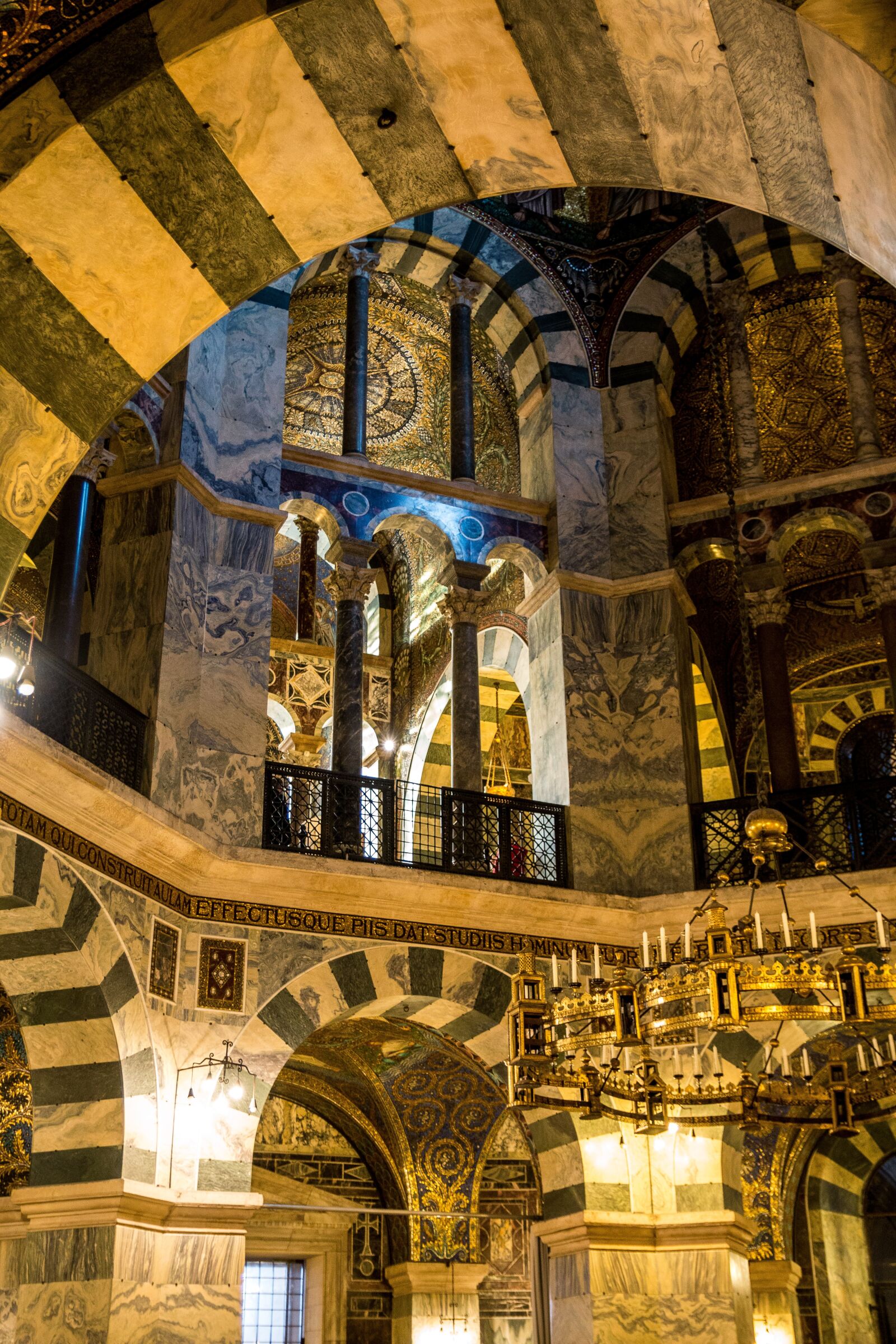 Canon EOS 70D sample photo. Aachen cathedral, church, chapel photography