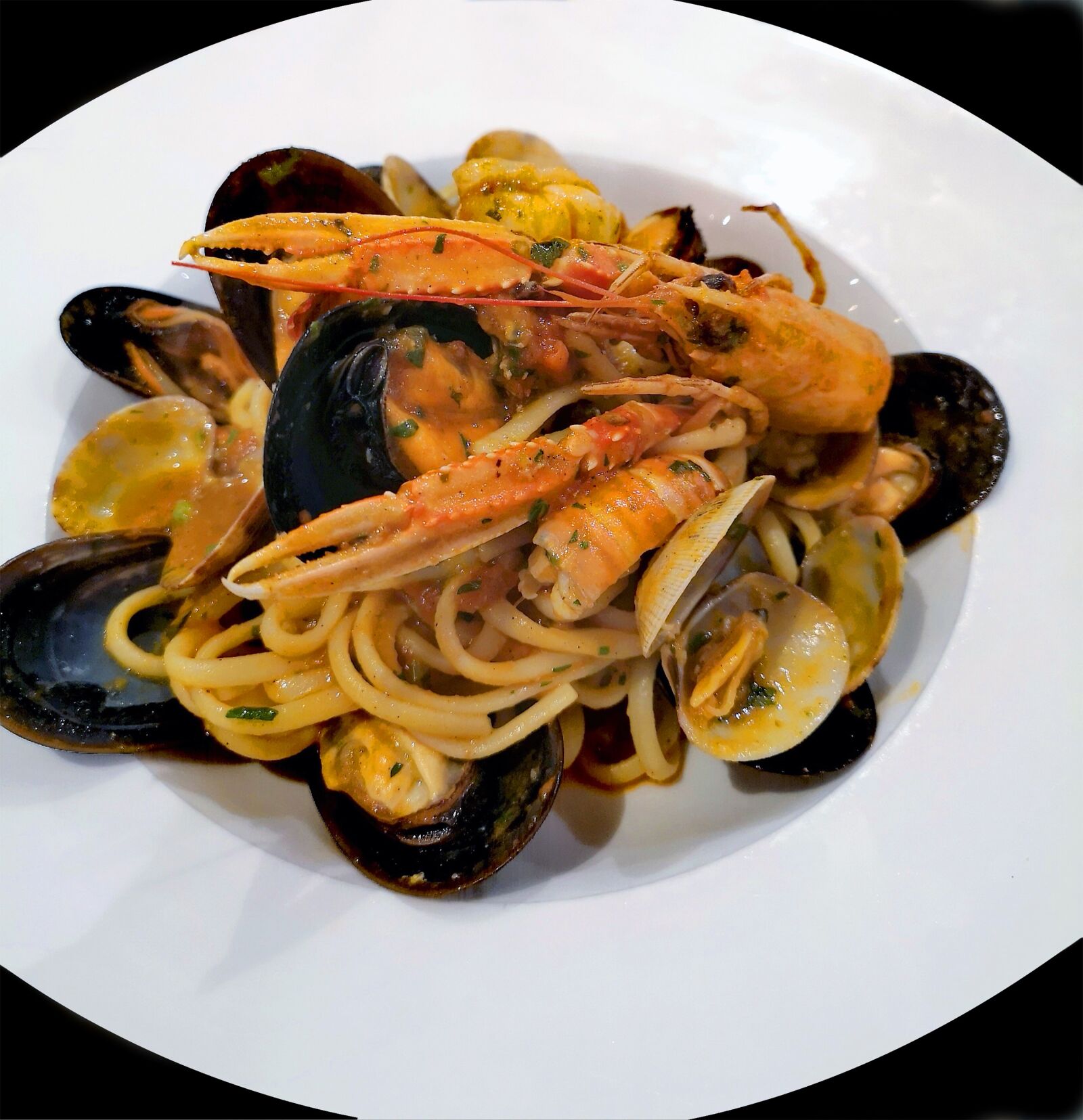 HUAWEI CLT-L29 sample photo. Spaghetti, pasta, seafood photography