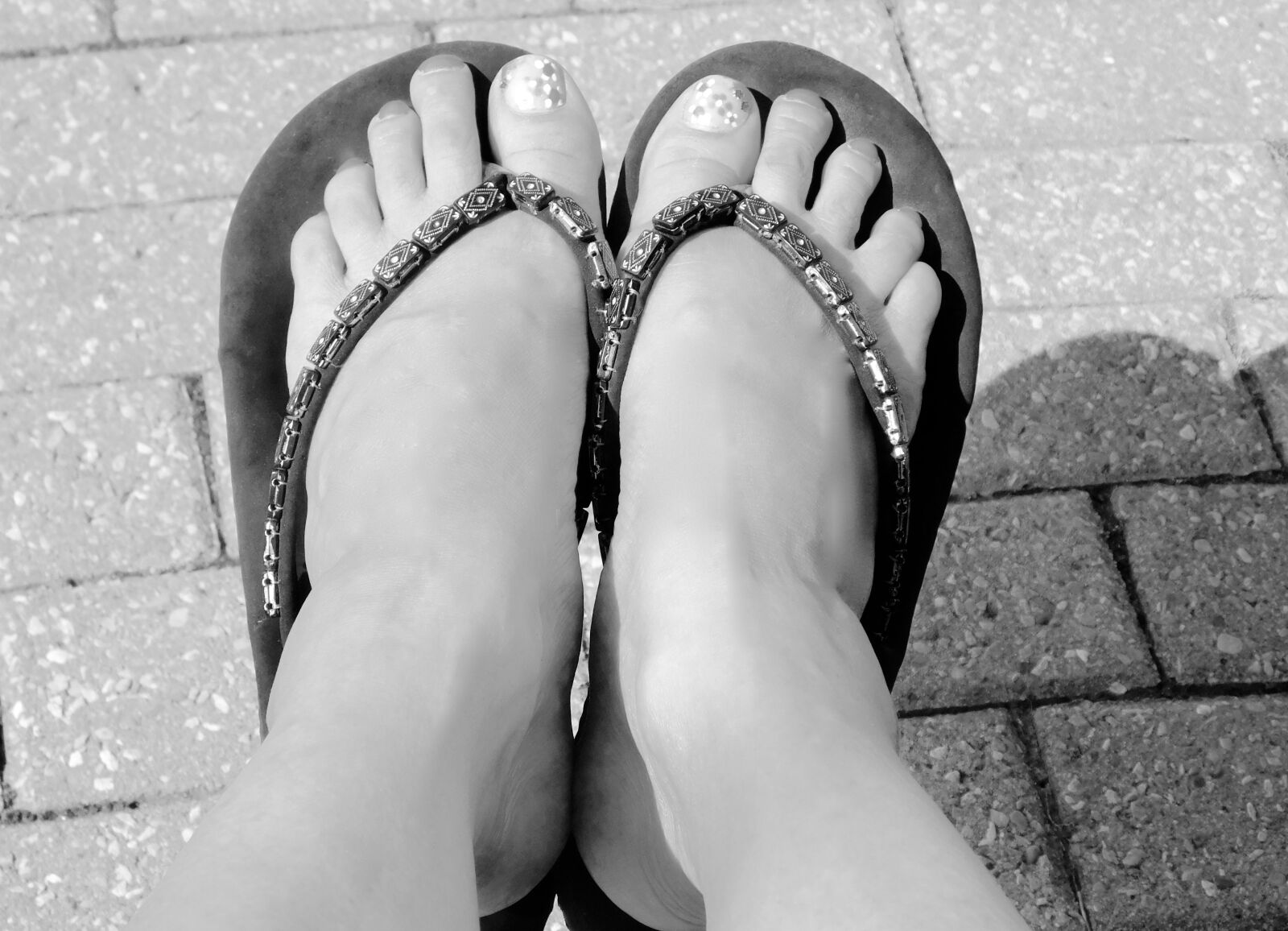Nikon Coolpix L840 sample photo. Black and white, feet photography