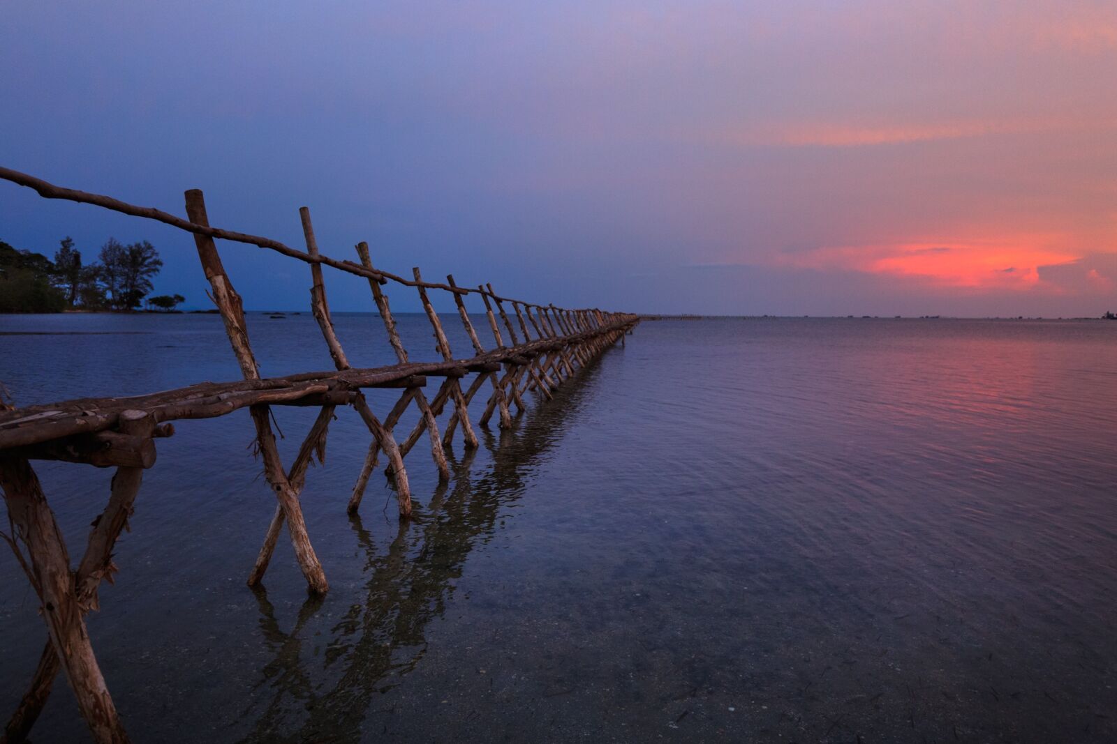 Canon EF 16-35mm F4L IS USM sample photo. Knife, phu quoc, vietnam photography