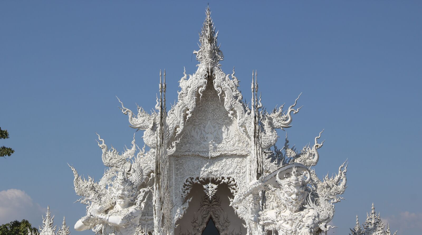 Canon EOS 550D (EOS Rebel T2i / EOS Kiss X4) sample photo. Measure, wat rong khun photography